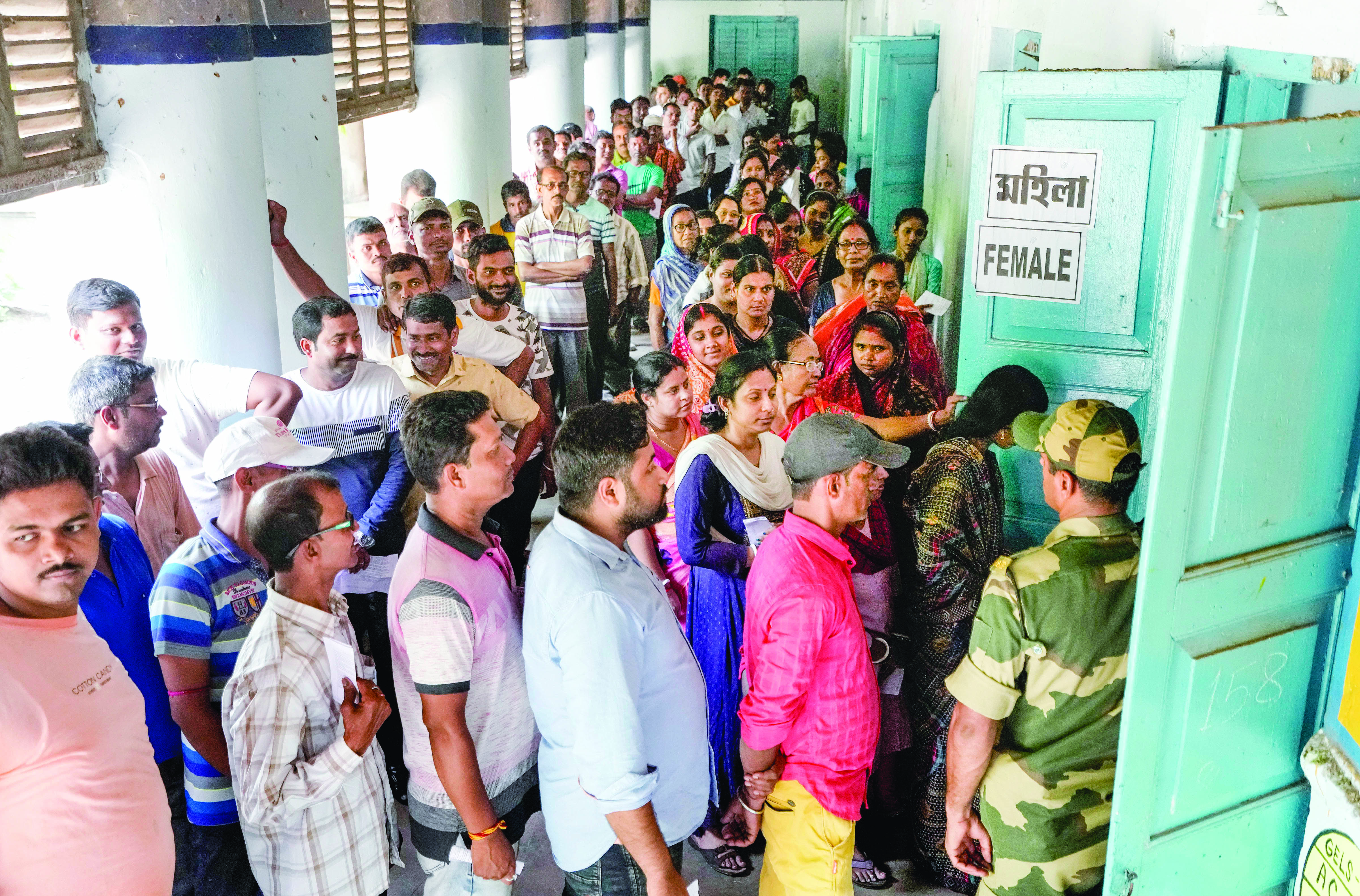 Polling largely peaceful in Bengal, turnout stands at over 75%