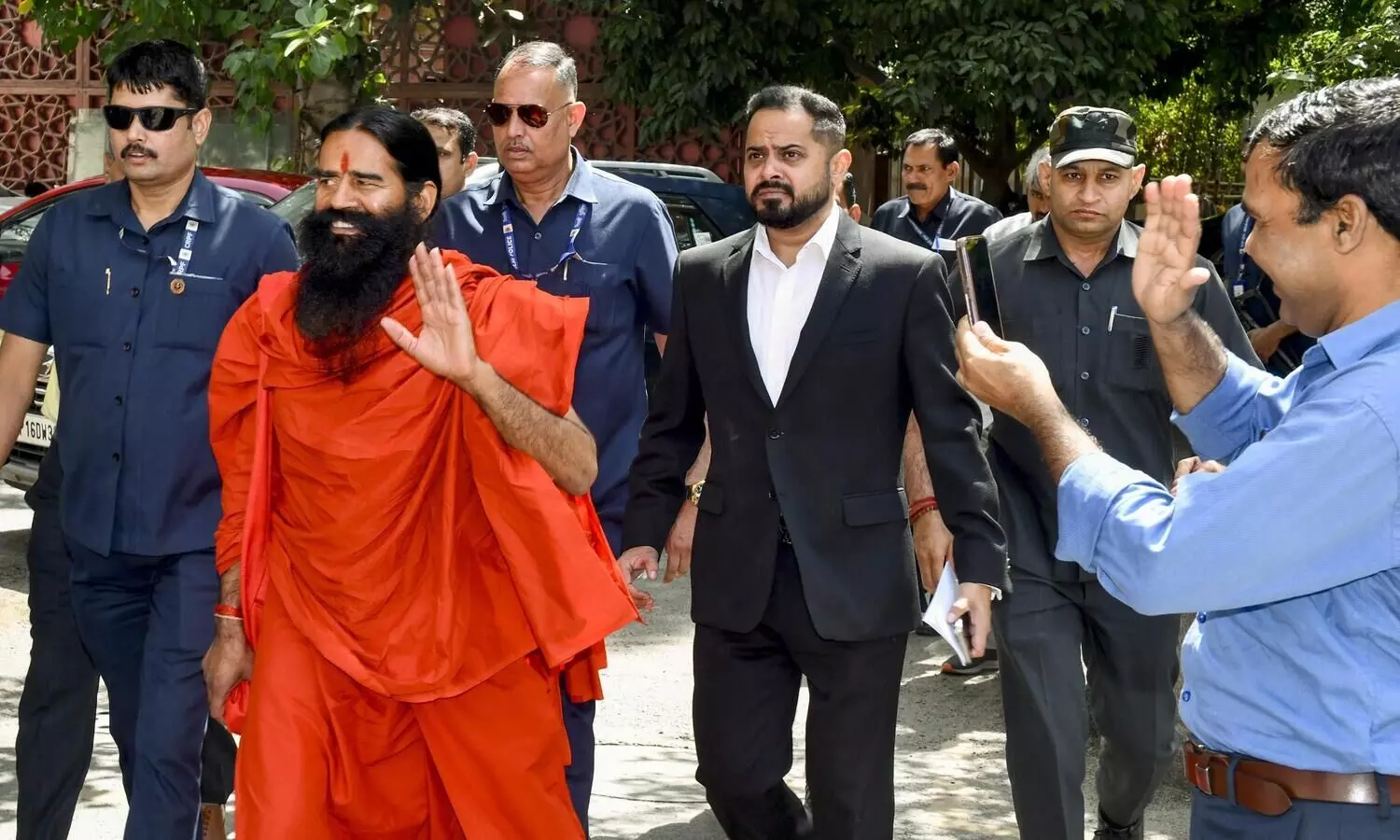 SC asks Patanjali whether sale of products whose licenses were cancelled stopped