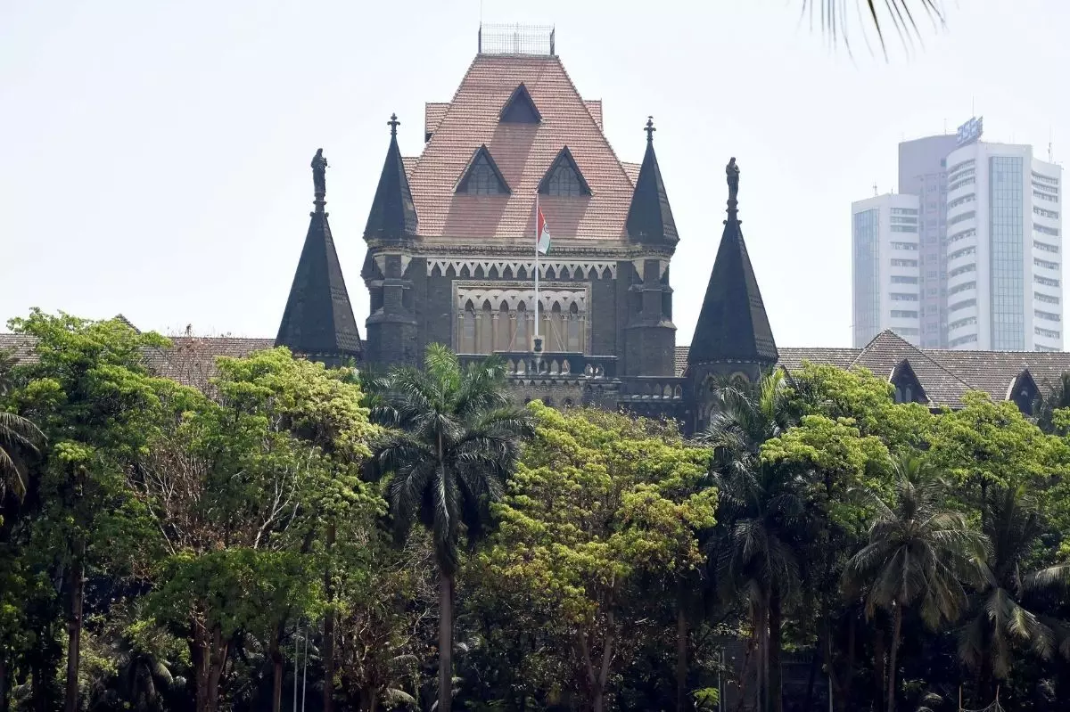 Person cant be detained merely because of non-cooperation: Bombay HC Person cant be detained merely because of non-cooperation: Bombay HC