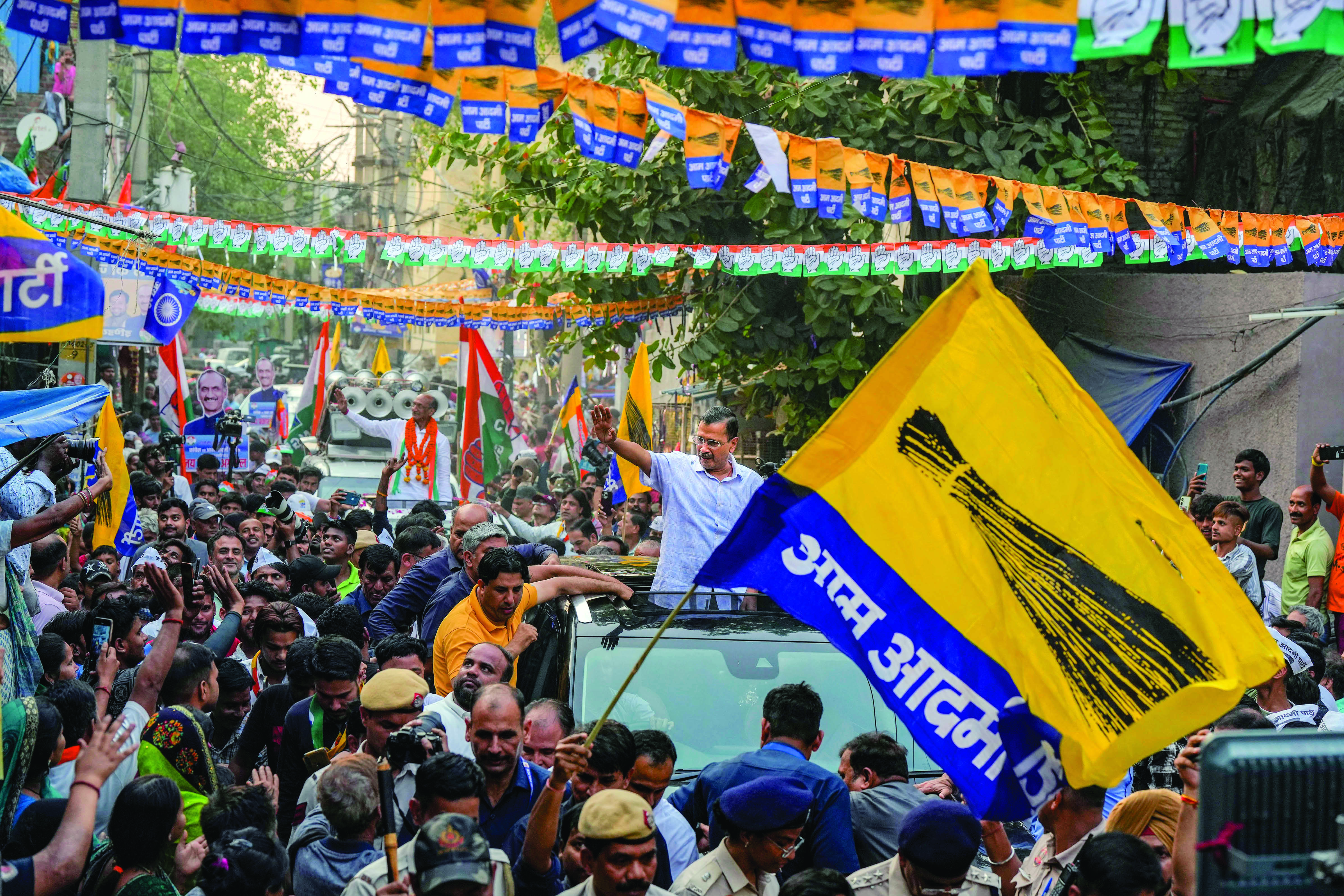 Save Constitution: Kejriwal holds roadshows for Cong candidates