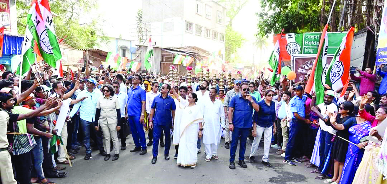 We are & will be part of INDIA bloc at national level, clarifies Mamata