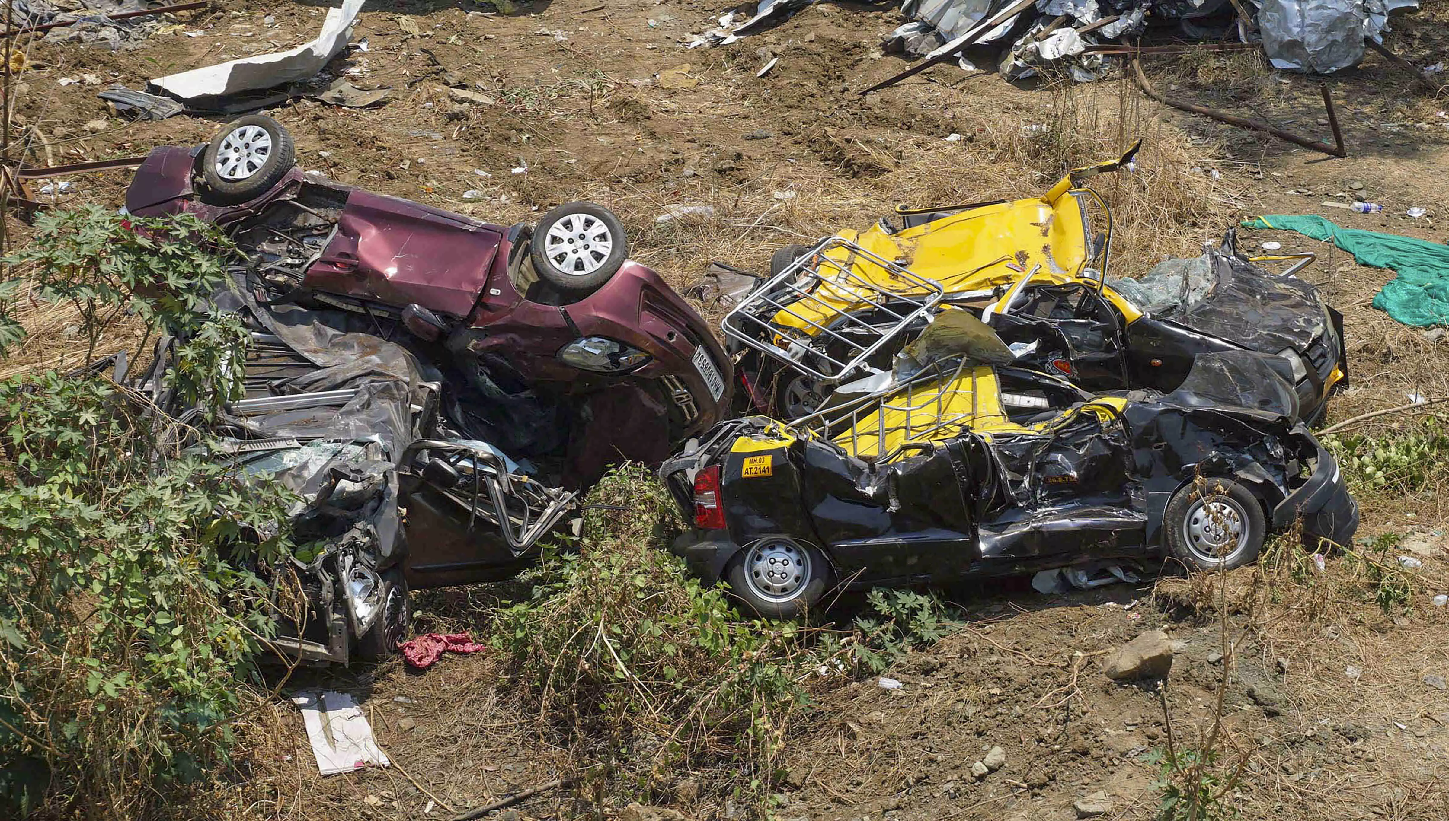 Four killed as car collides head-on with bus, Mamata announces ex-gratia Four killed as car collides head-on with bus, Mamata announces ex-gratia