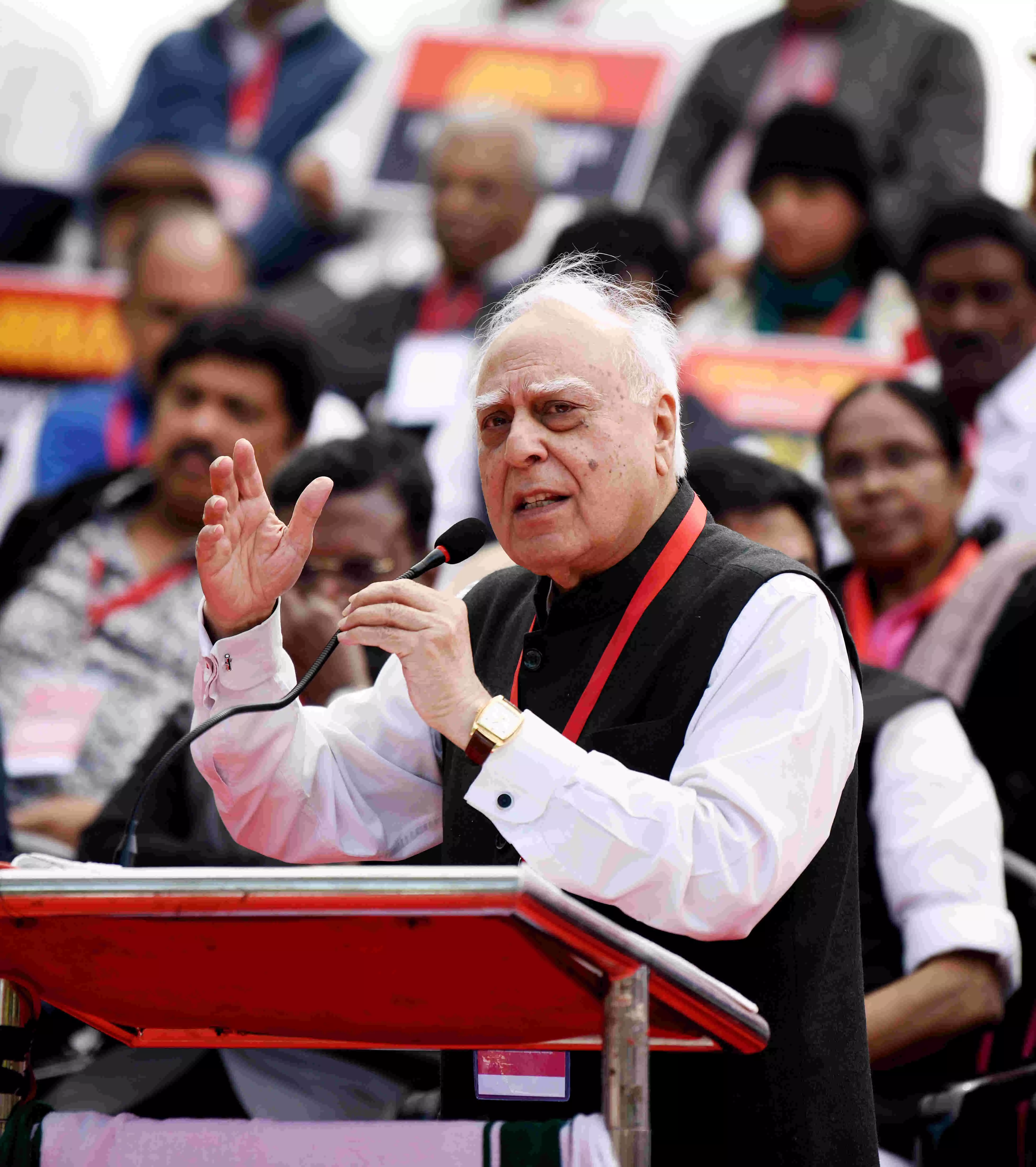 Kapil Sibal slams Amit Shah over objectionable remarks on SC judgement