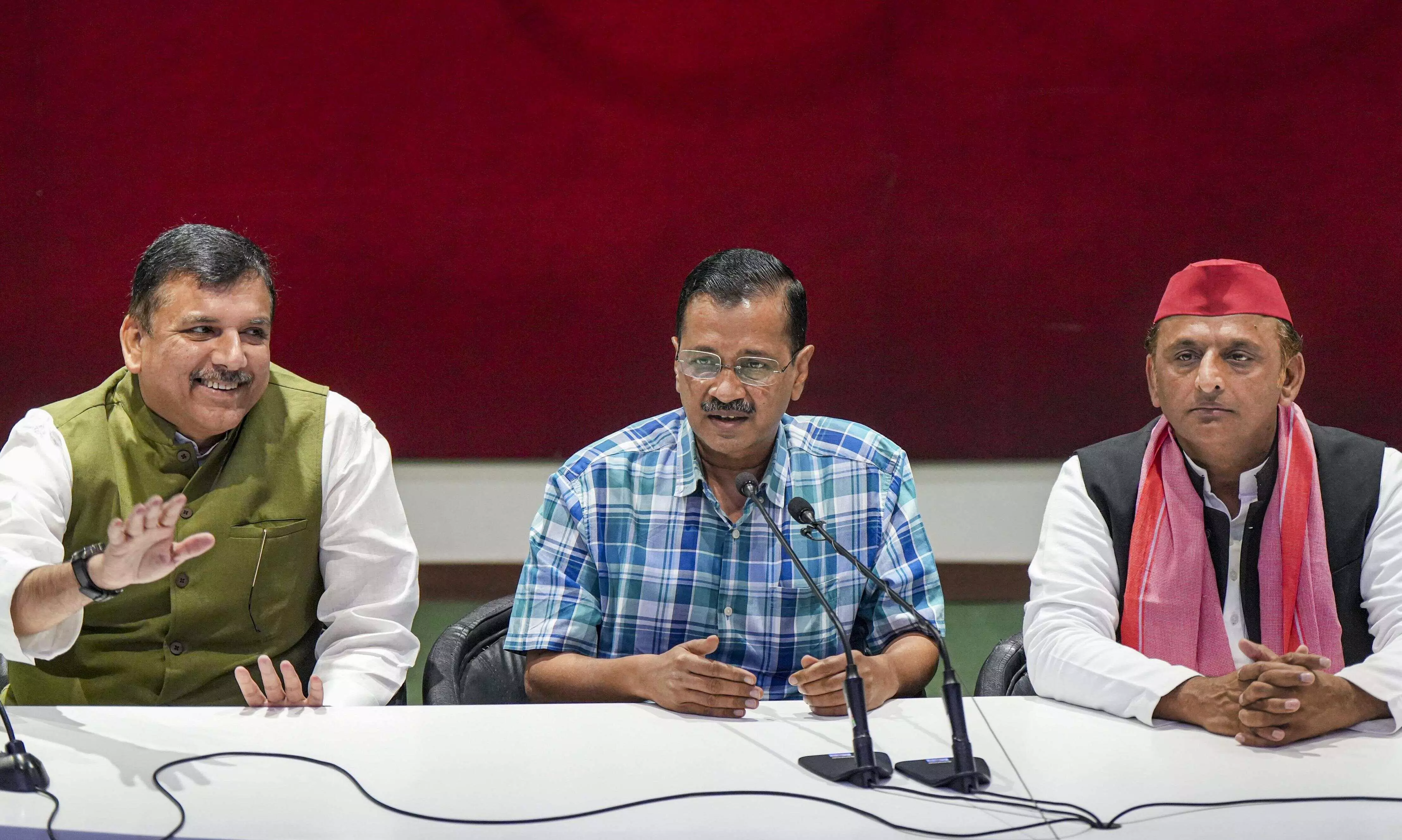 Kejriwal silent on Maliwal assault; Akhilesh emphasizes other issues