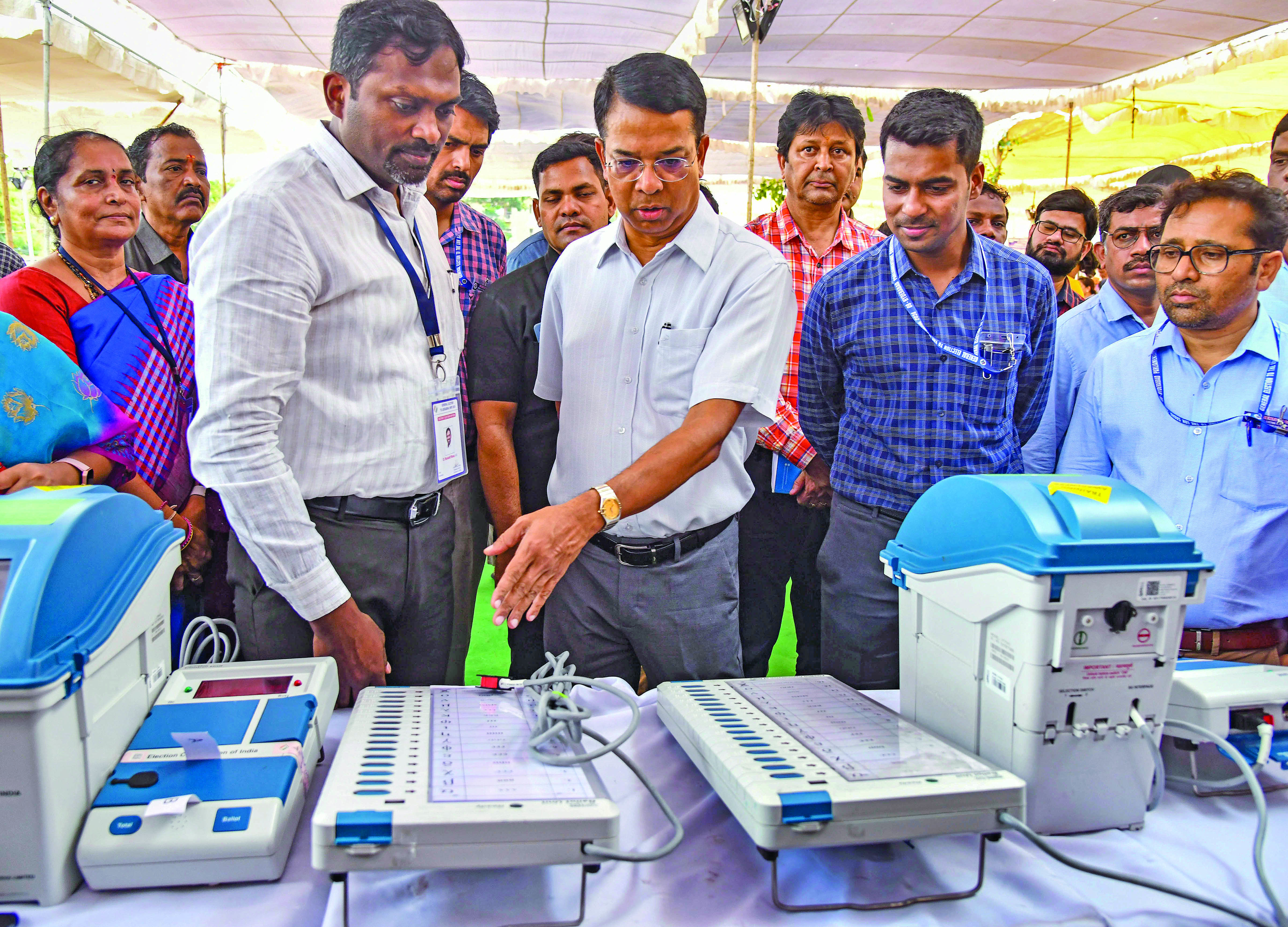 SC seeks EC’s response on plea for release of voter turnout data within 48 hours of LS polls SC seeks EC’s response on plea for release of voter turnout data within 48 hours of LS polls