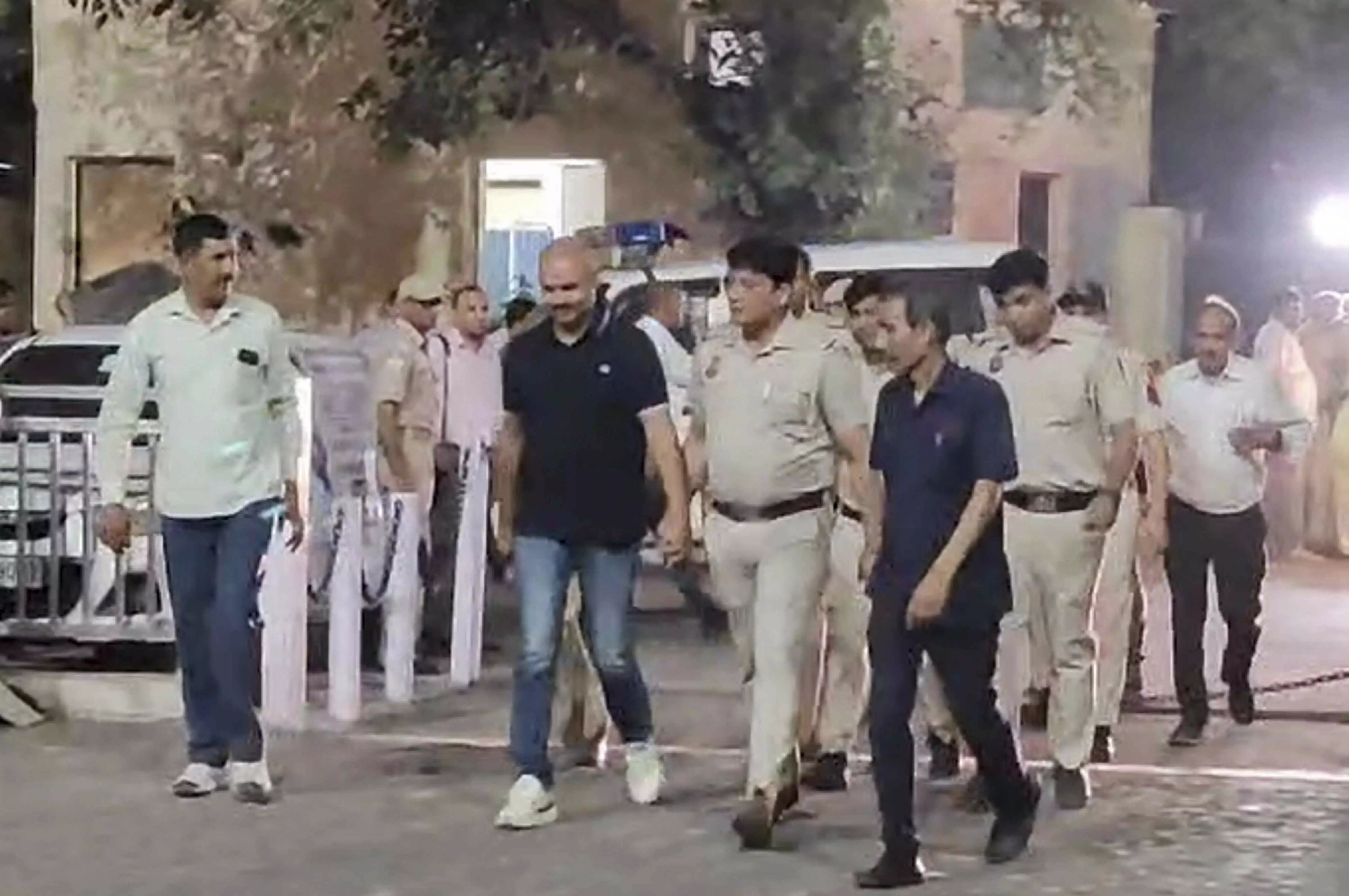 Court allows 5-day police custody of Bibhav Kumar in Swati Maliwal assault case Court allows 5-day police custody of Bibhav Kumar in Swati Maliwal assault case