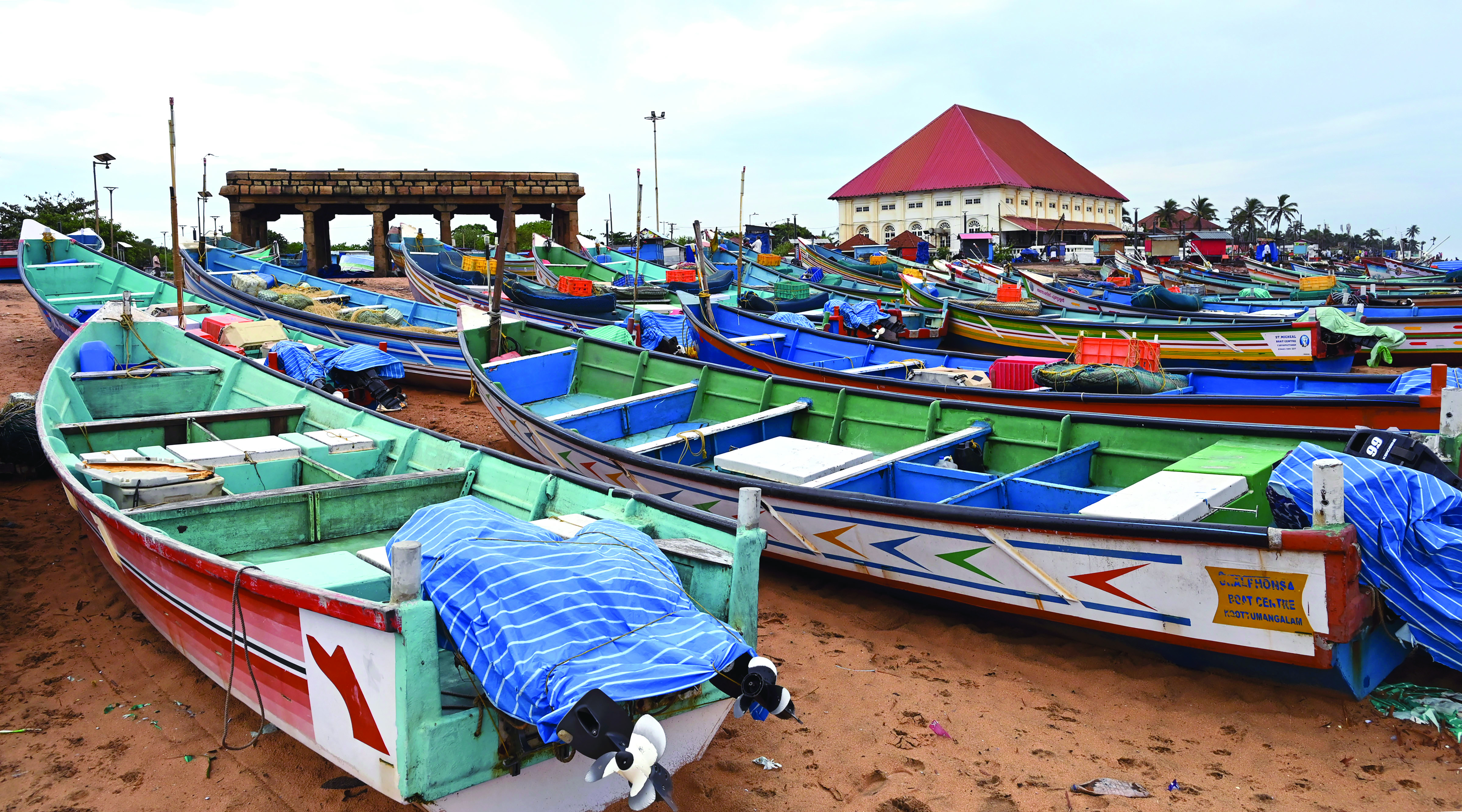 Red alert issued for 4 districts in Kerala as heavy rainfall predicted Red alert issued for 4 districts in Kerala as heavy rainfall predicted