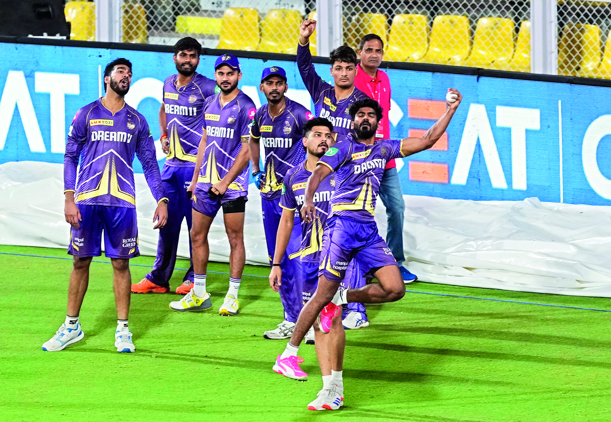 Salt-less Kolkata take on Sunrisers Hyderabad in power-hitting slugfest