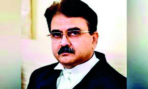 EC bars Abhijit Ganguly from campaigning for 24 hrs