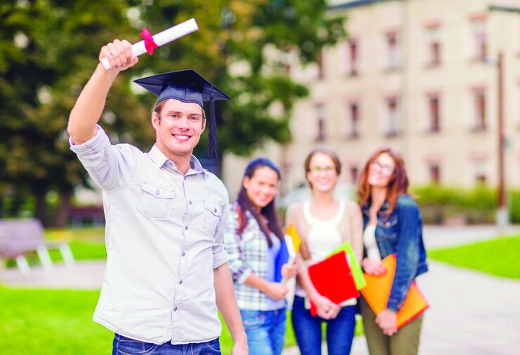 Fulfil your Canadian dream with scholarships