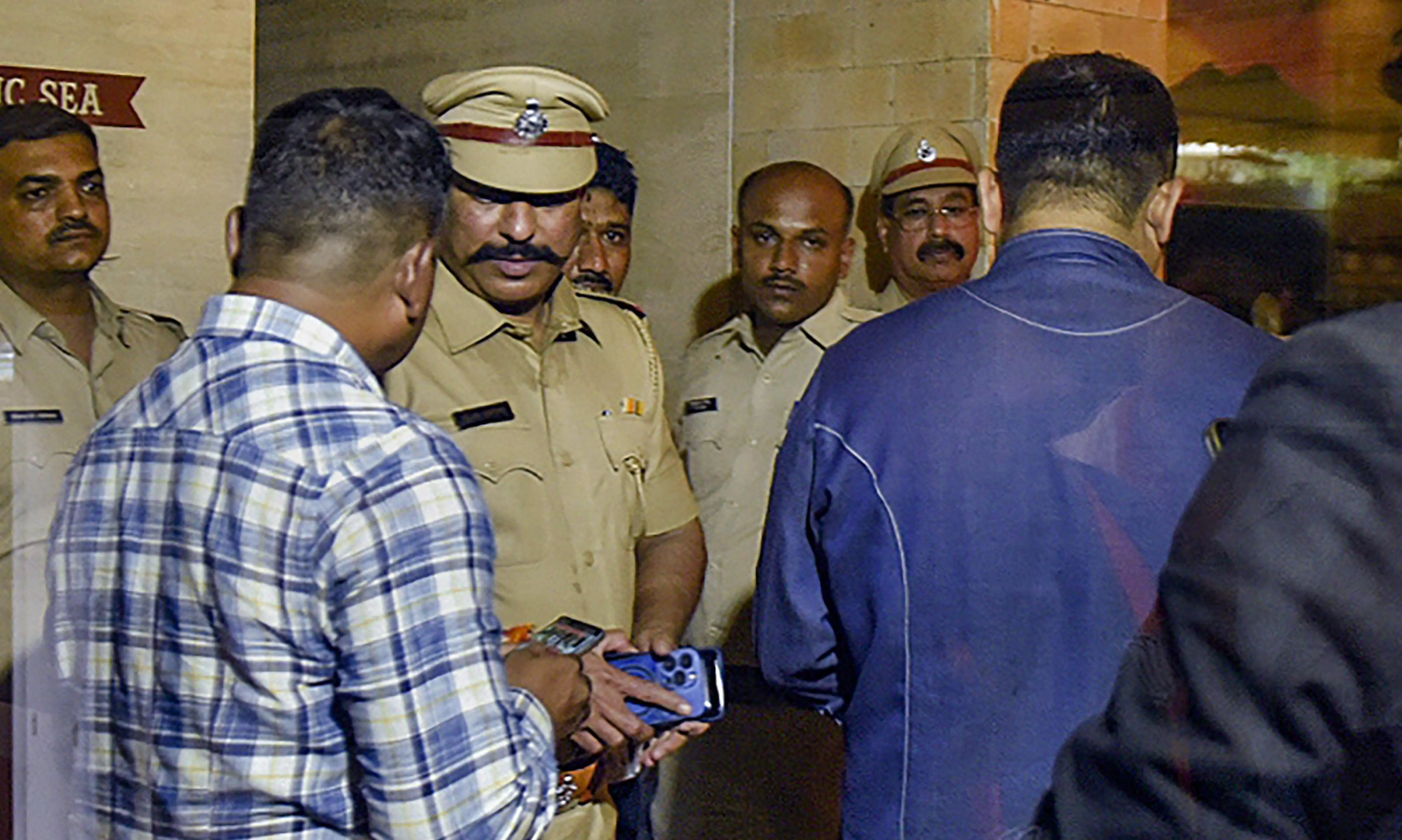 Pune car crash: Authorities seal bars visited by teen driver