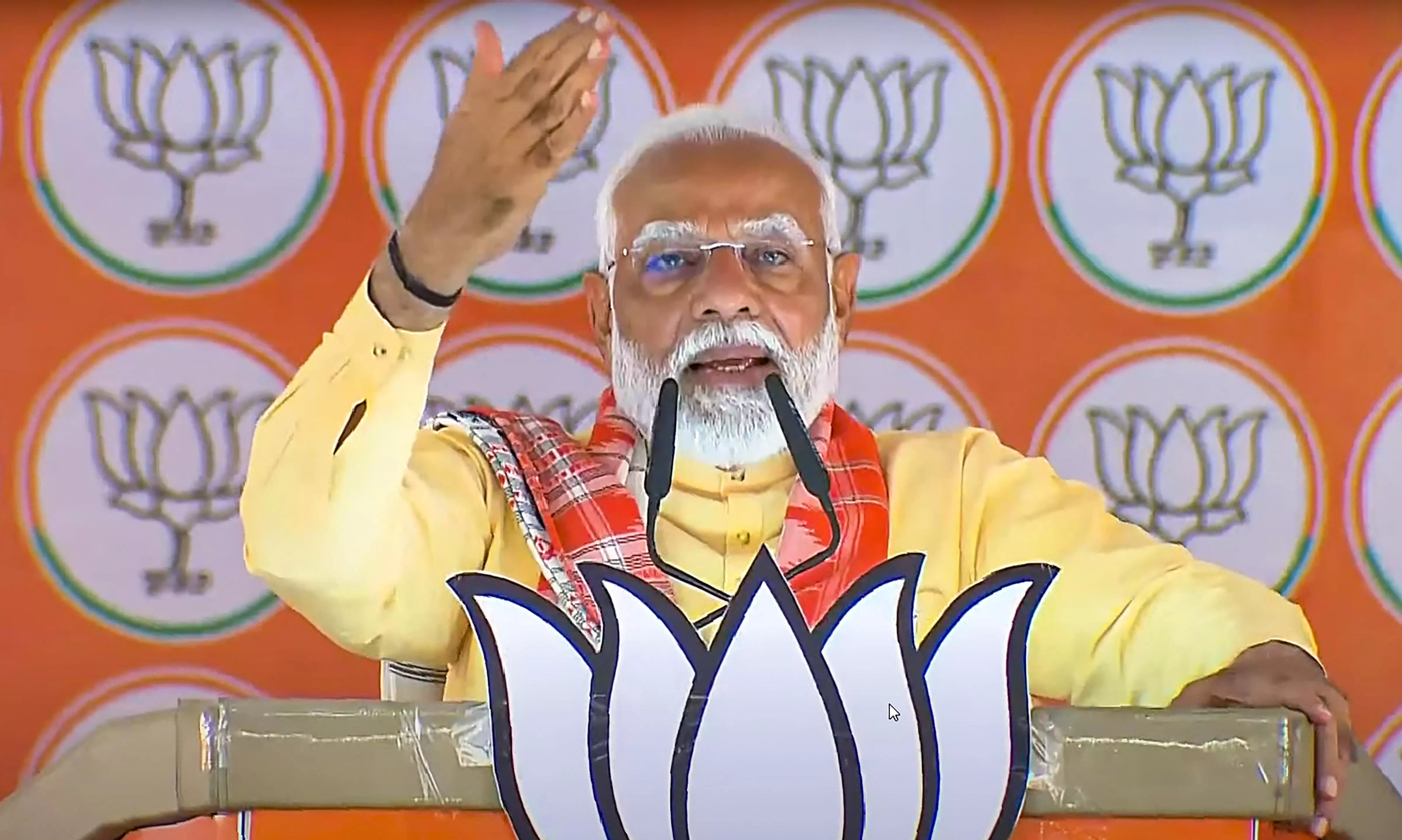 Modi labels Congress, SP as Pakistan sympathisers at UP rally Modi labels Congress, SP as Pakistan sympathisers at UP rally