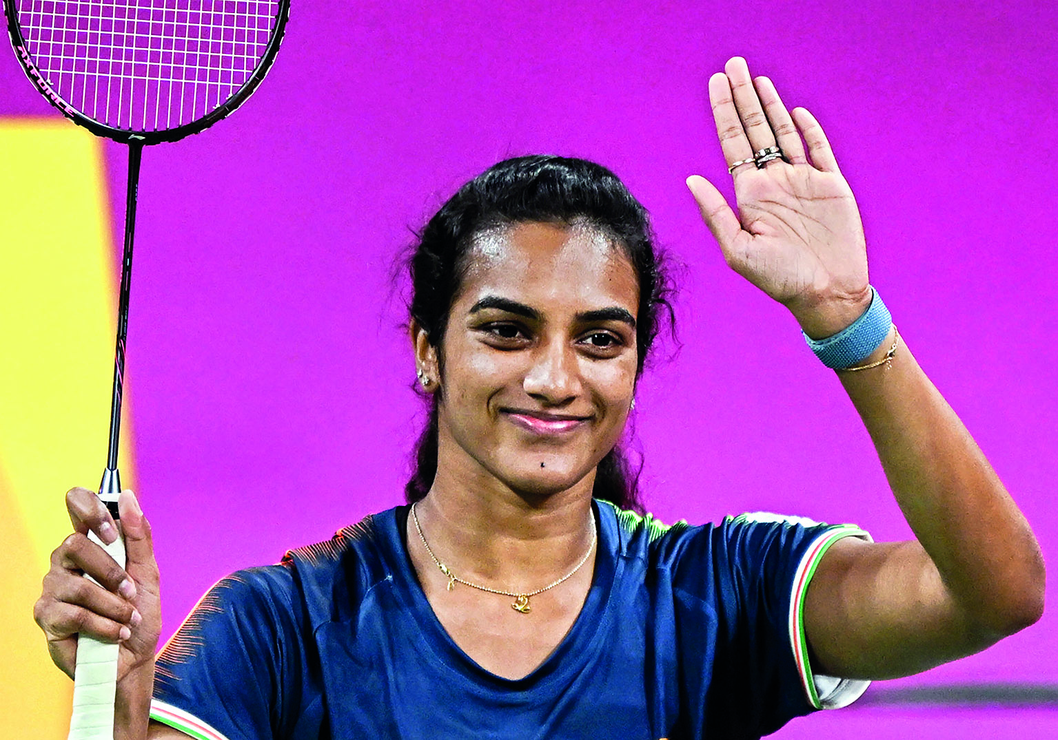 Sindhu struggles past Sim Yu Jin, Ashmita stuns Beiwen to enter QFs