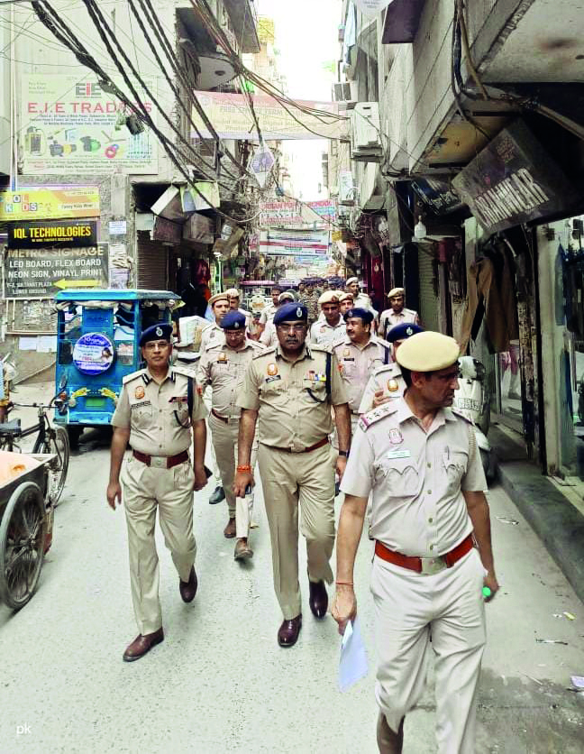 Delhi Police conducts flag march Delhi Police conducts flag march