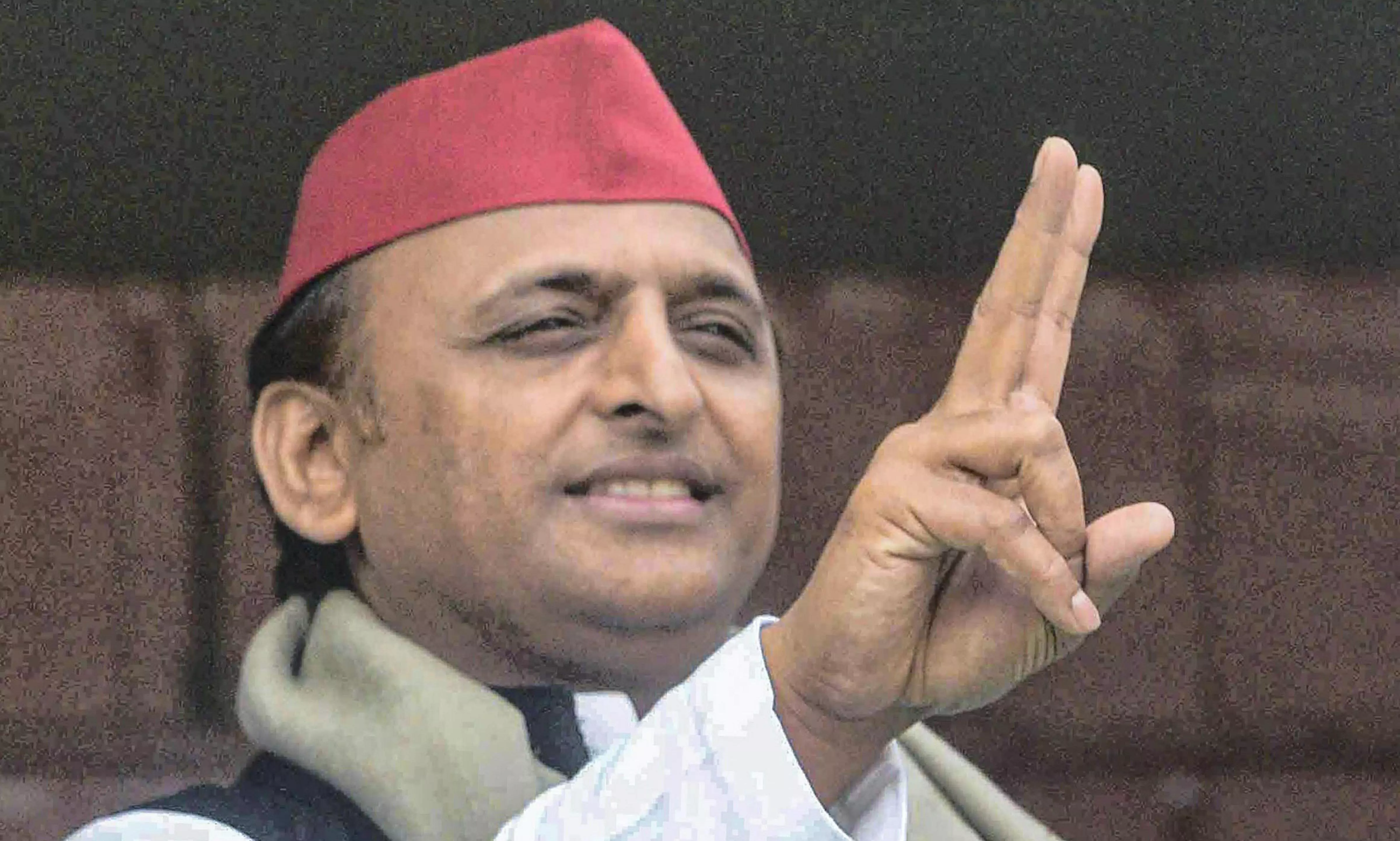 Akhilesh Yadav mocks BJPs 400 seats claim, predicts struggle for 140 seats
