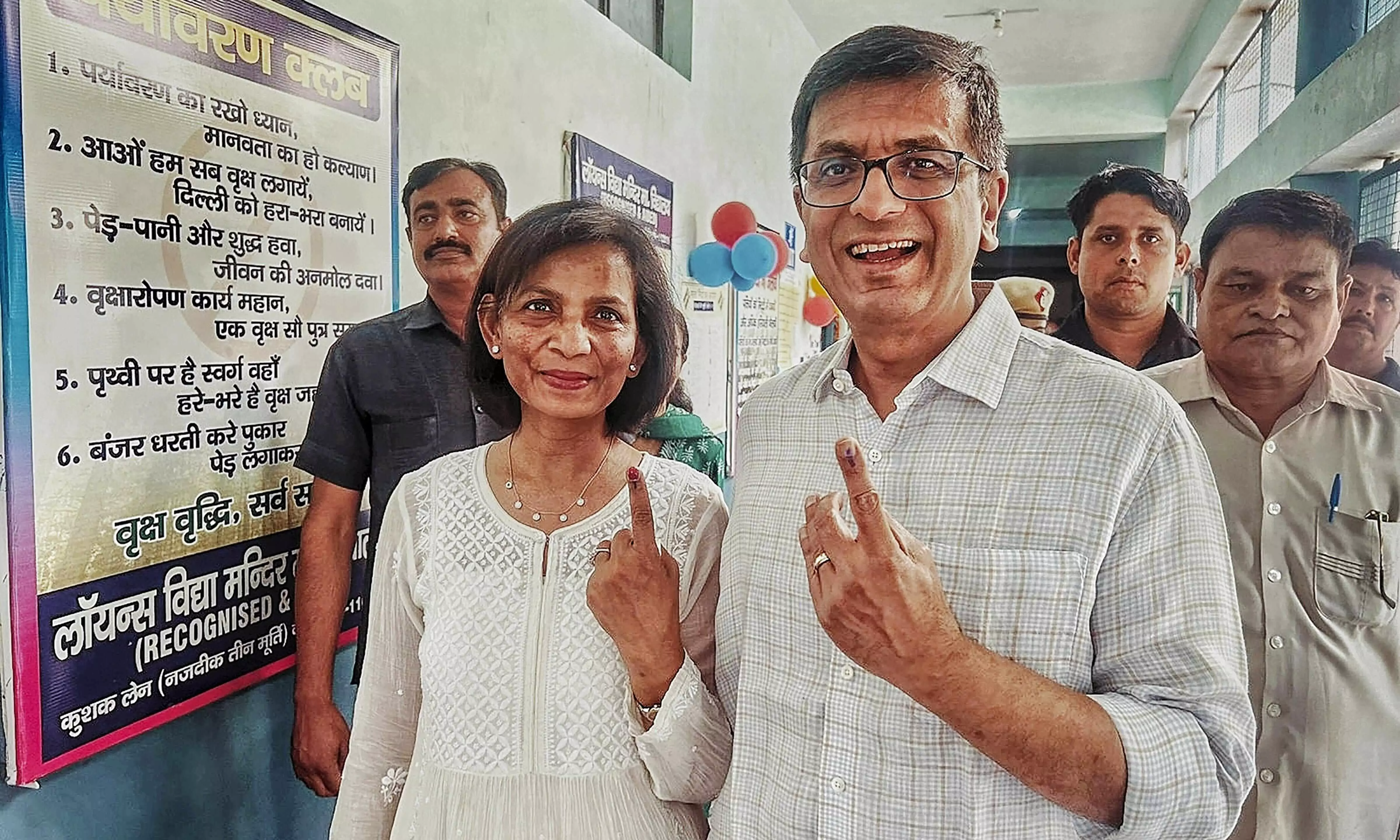 LS polls: Delhi records 53.73 pc turnout till 5 pm, highest in NE Delhi seat