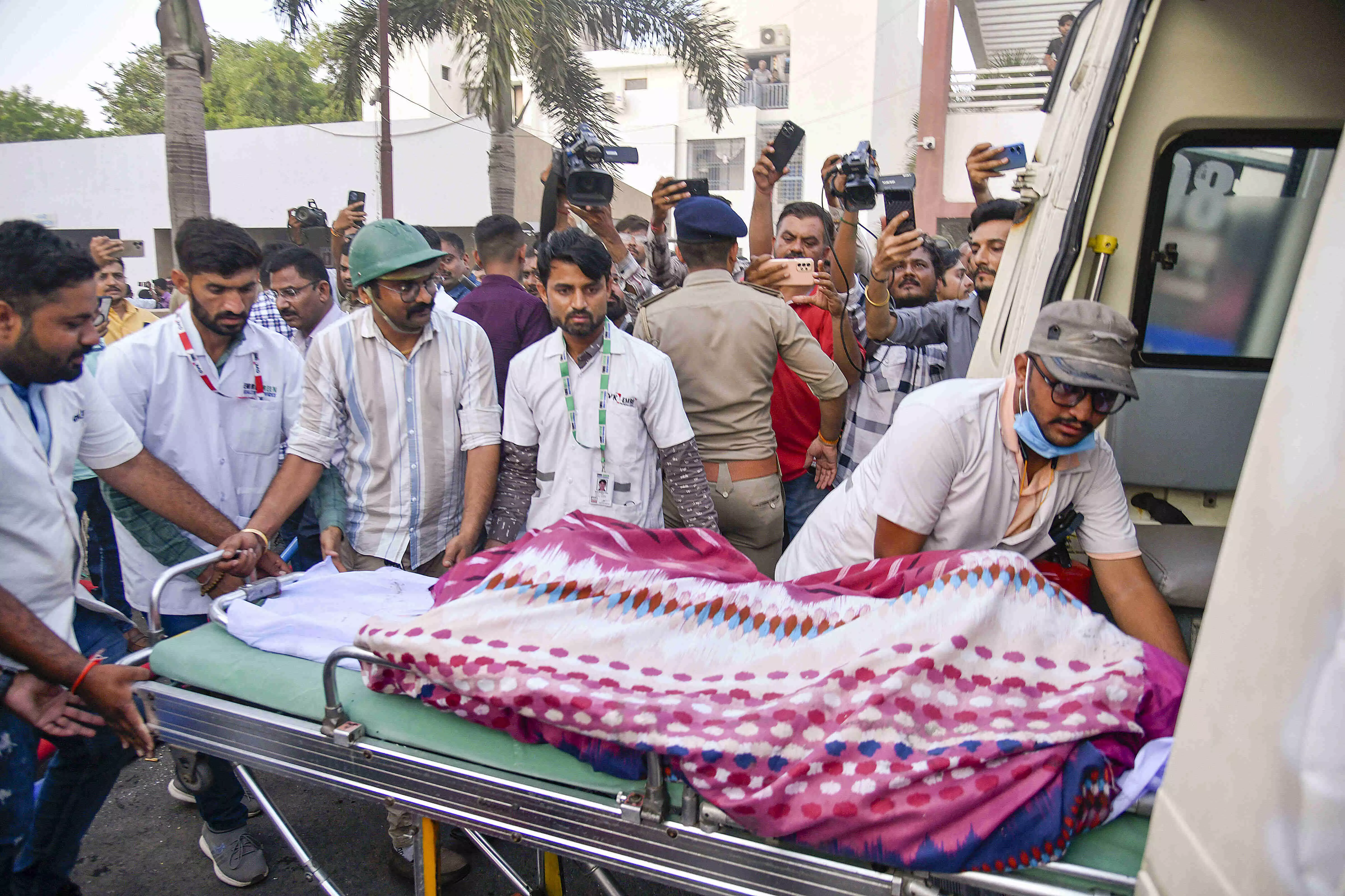 Four children among 27 killed in Rajkot game zone fire; owner detained, SIT probe ordered Four children among 27 killed in Rajkot game zone fire; owner detained, SIT probe ordered