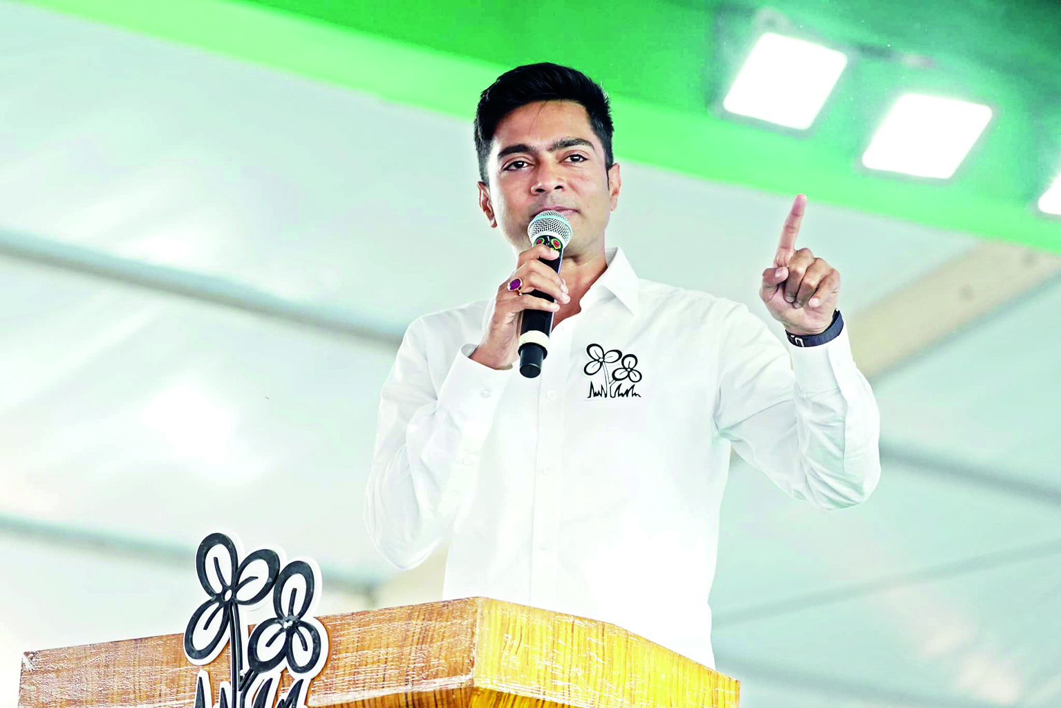 Abhishek cancels roadshow in   Falta to oversee relief works