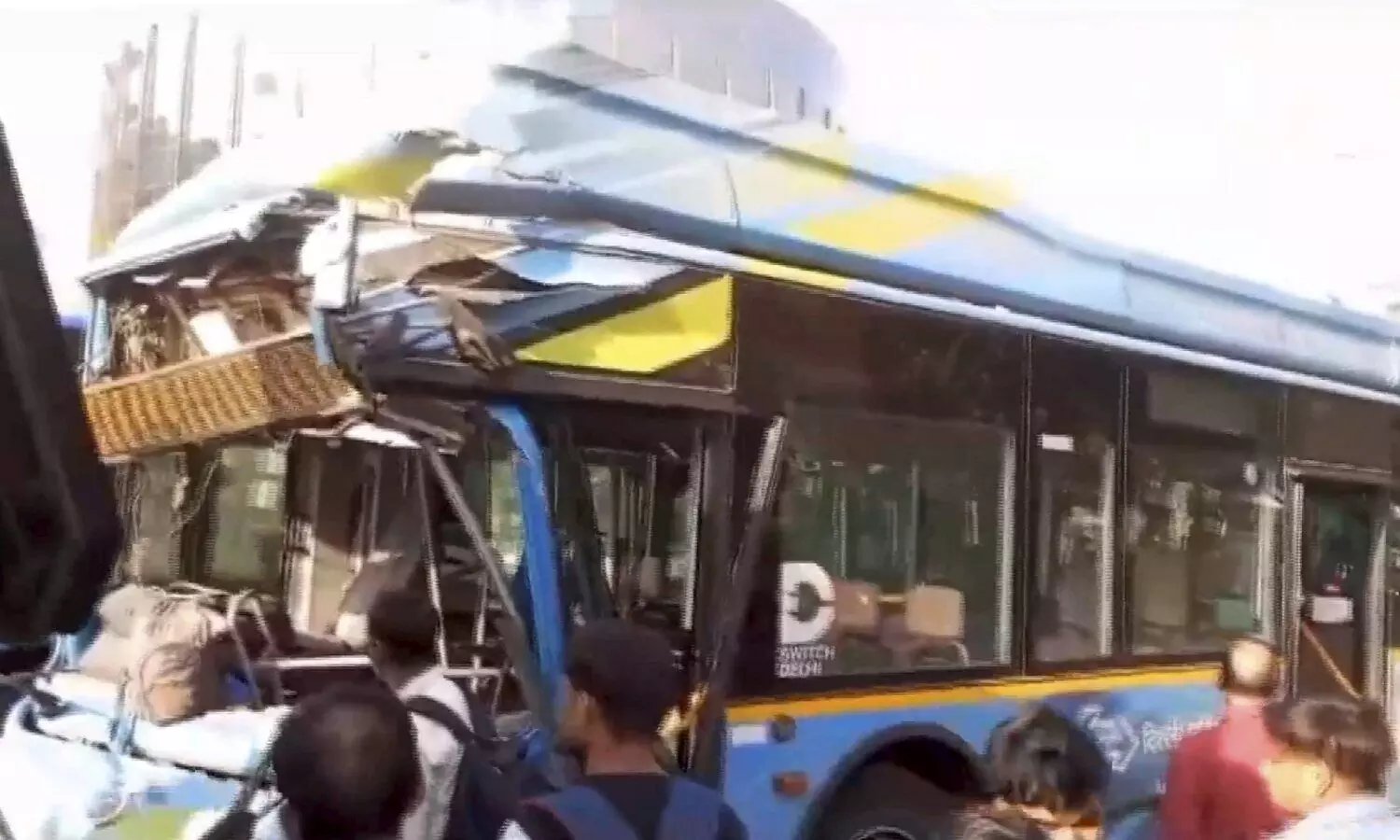 2 injured as DTC bus rams into another in southwest Delhi