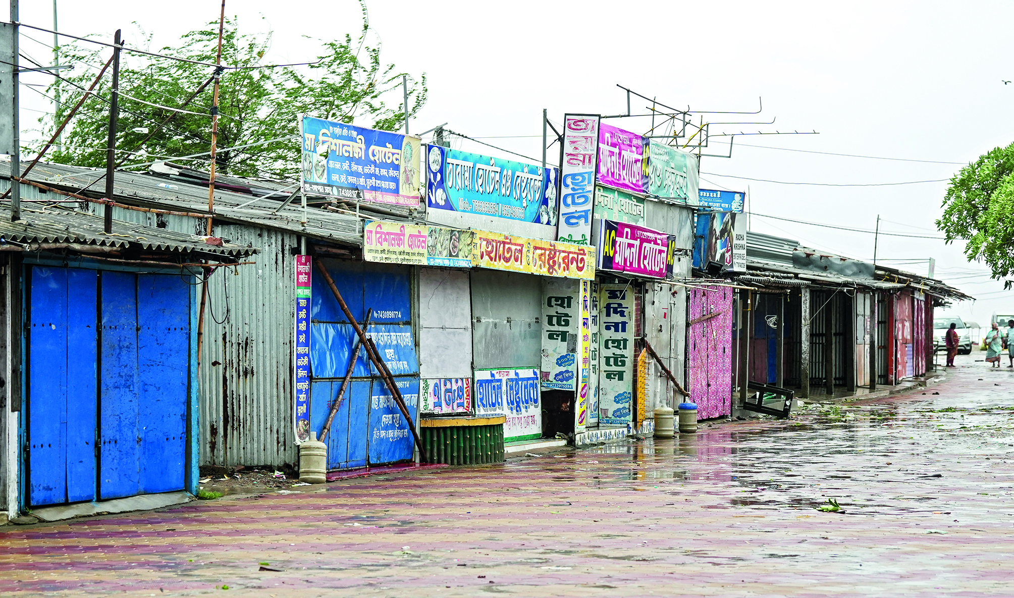 South 24-Pgns: Mamata conducts aerial survey of cyclone-hit areas