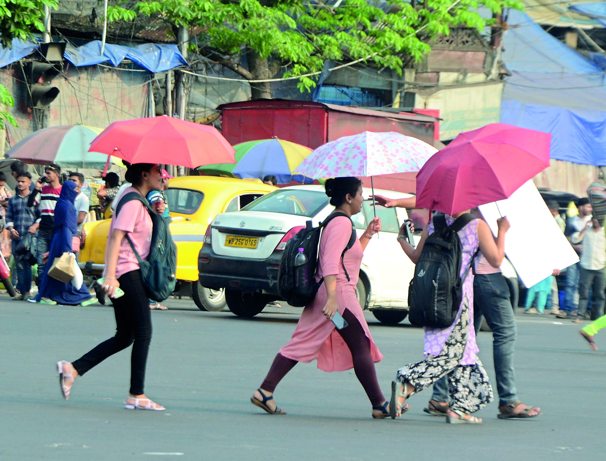‘Mercury set to soar in South Bengal; thunderstorms to continue in North’
