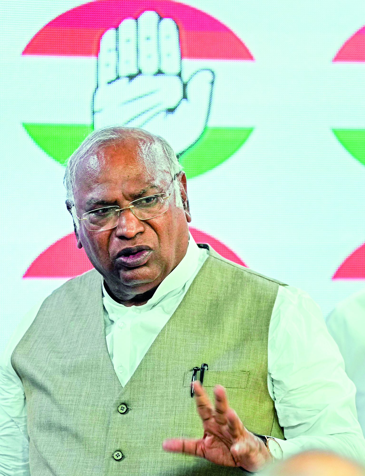 Kharge confident of INDIA bloc’s clear majority in LS polls
