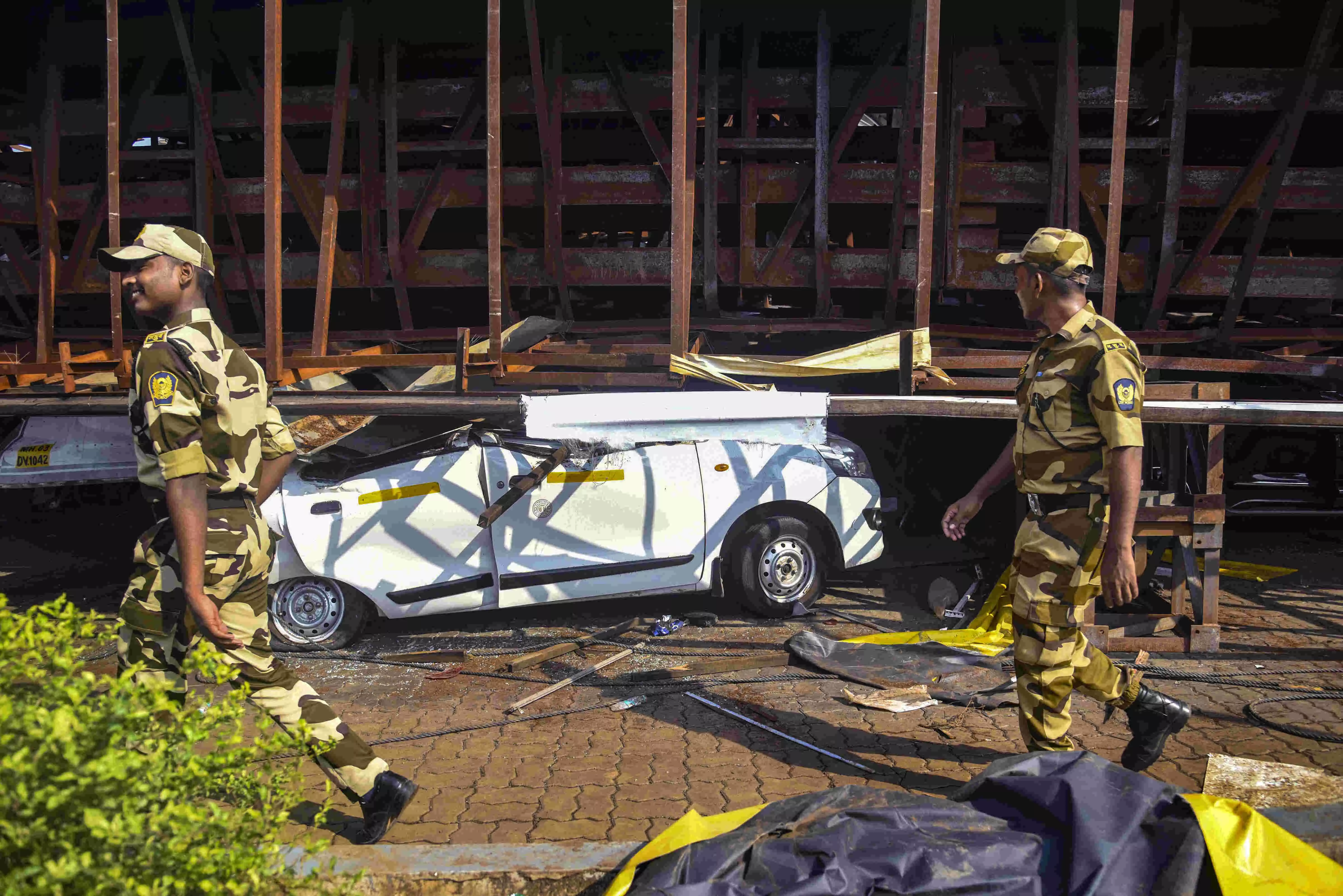 Mumbai hoarding collapse: Structural engineer remanded in police custody till June 5 Mumbai hoarding collapse: Structural engineer remanded in police custody till June 5