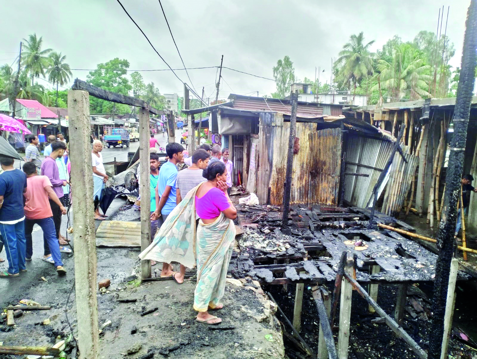 Fire destroys 6 shops in Cooch Behar Fire destroys 6 shops in Cooch Behar