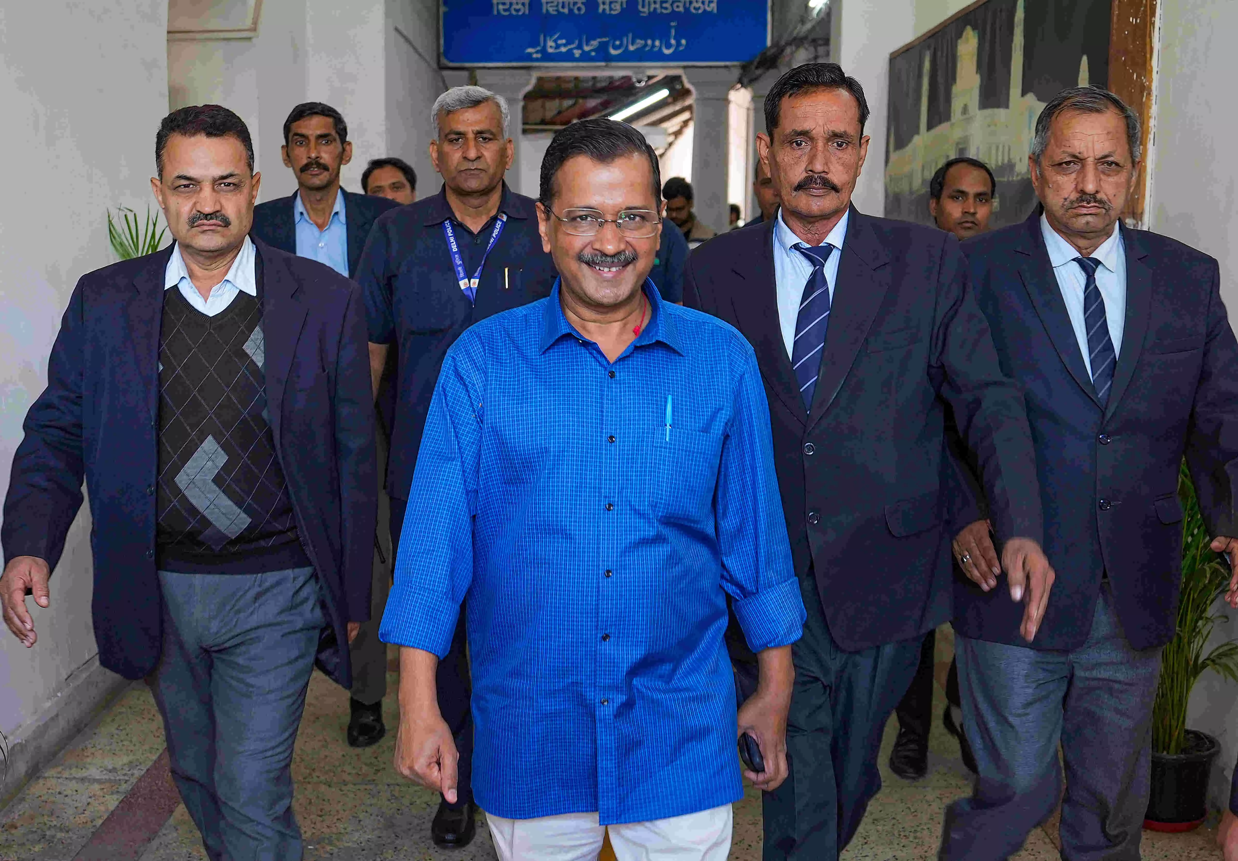 Kejriwal to visit Raj Ghat, Hanuman temple before surrendering at Tihar