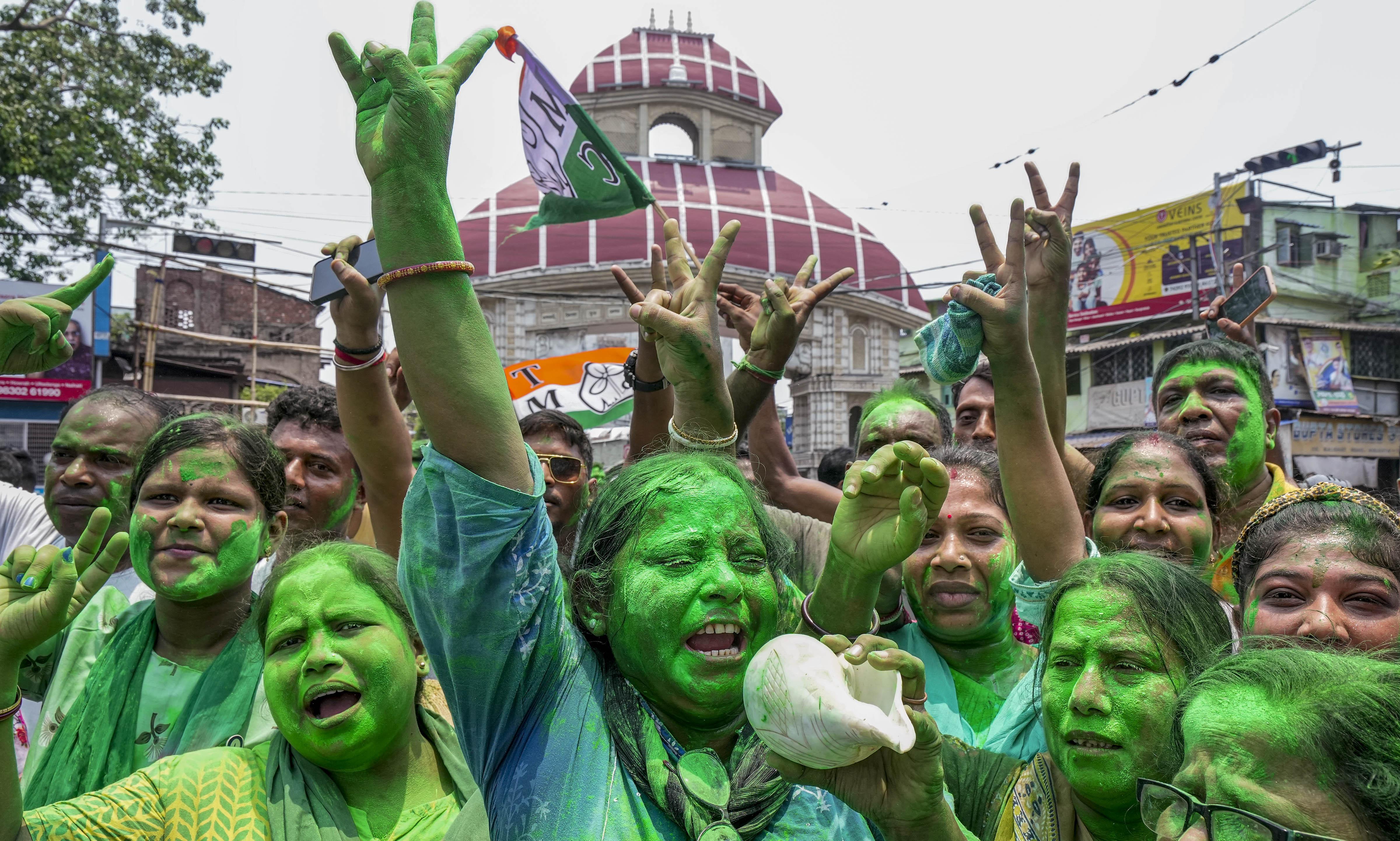 TMC supporters celebrate stupendous performance in LS polls