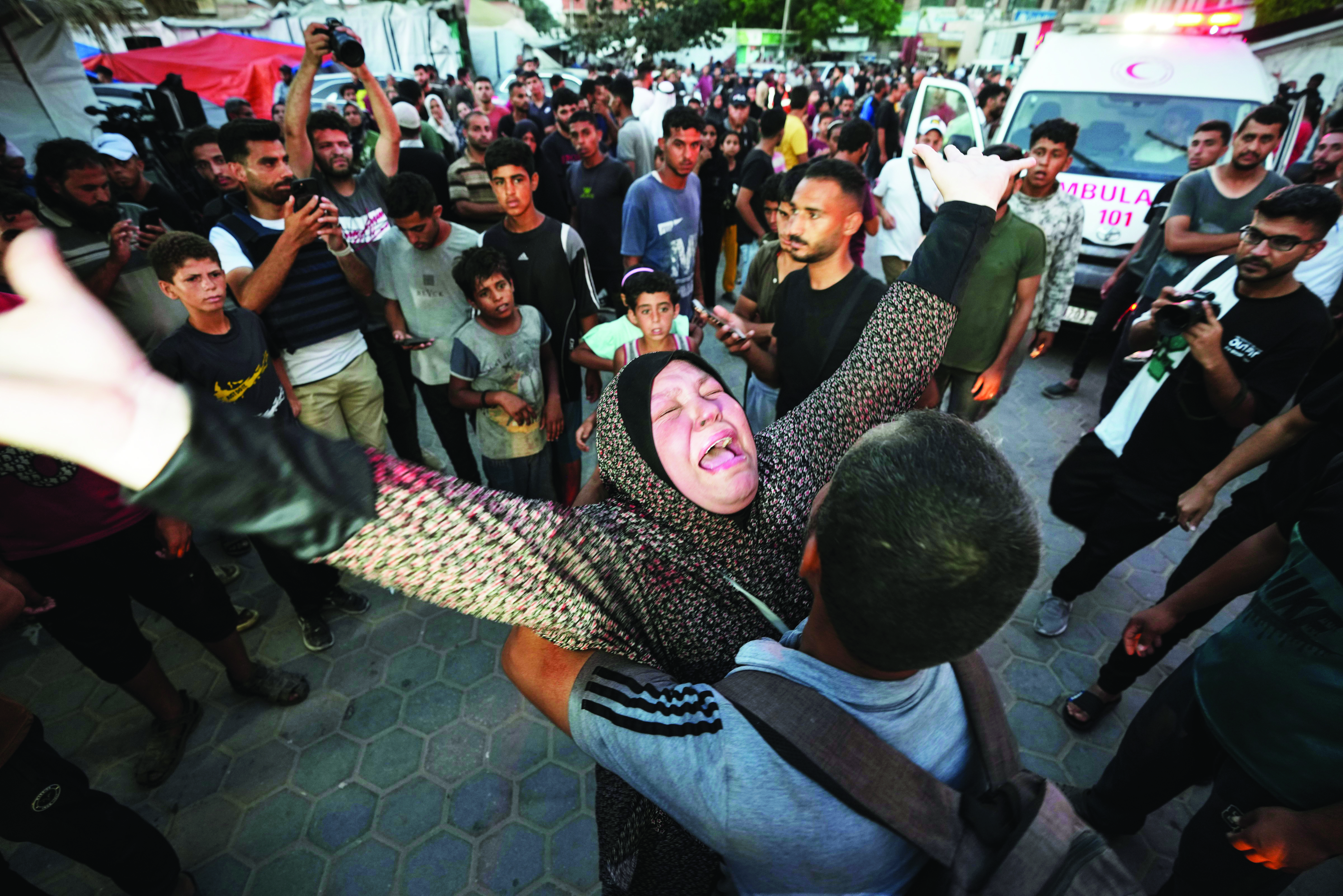 Israel bombs Gaza as mediators to discuss truce-hostage plan
