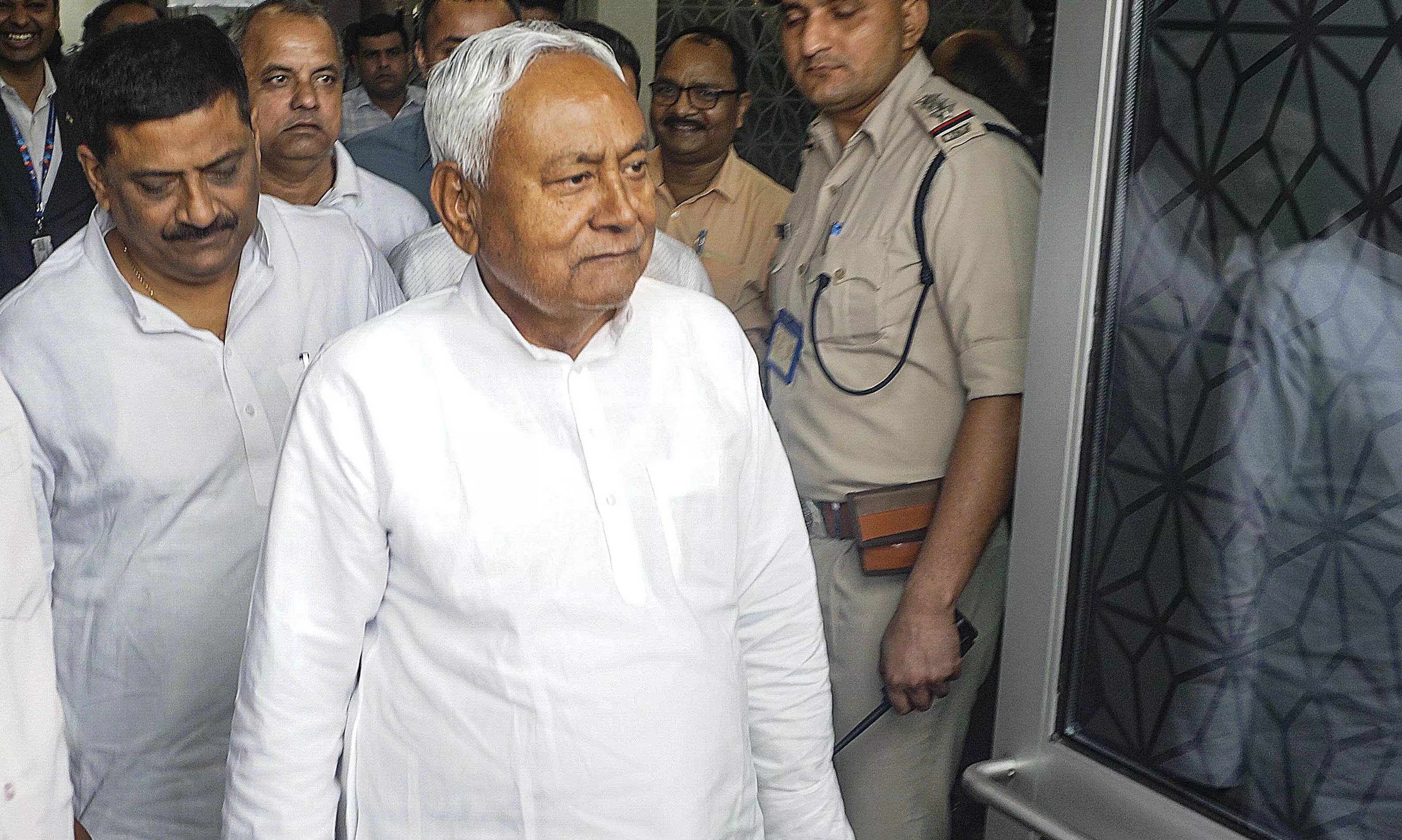 Nitishs aide denies PM offer claim by JD(U) spokesperson KC Tyagi