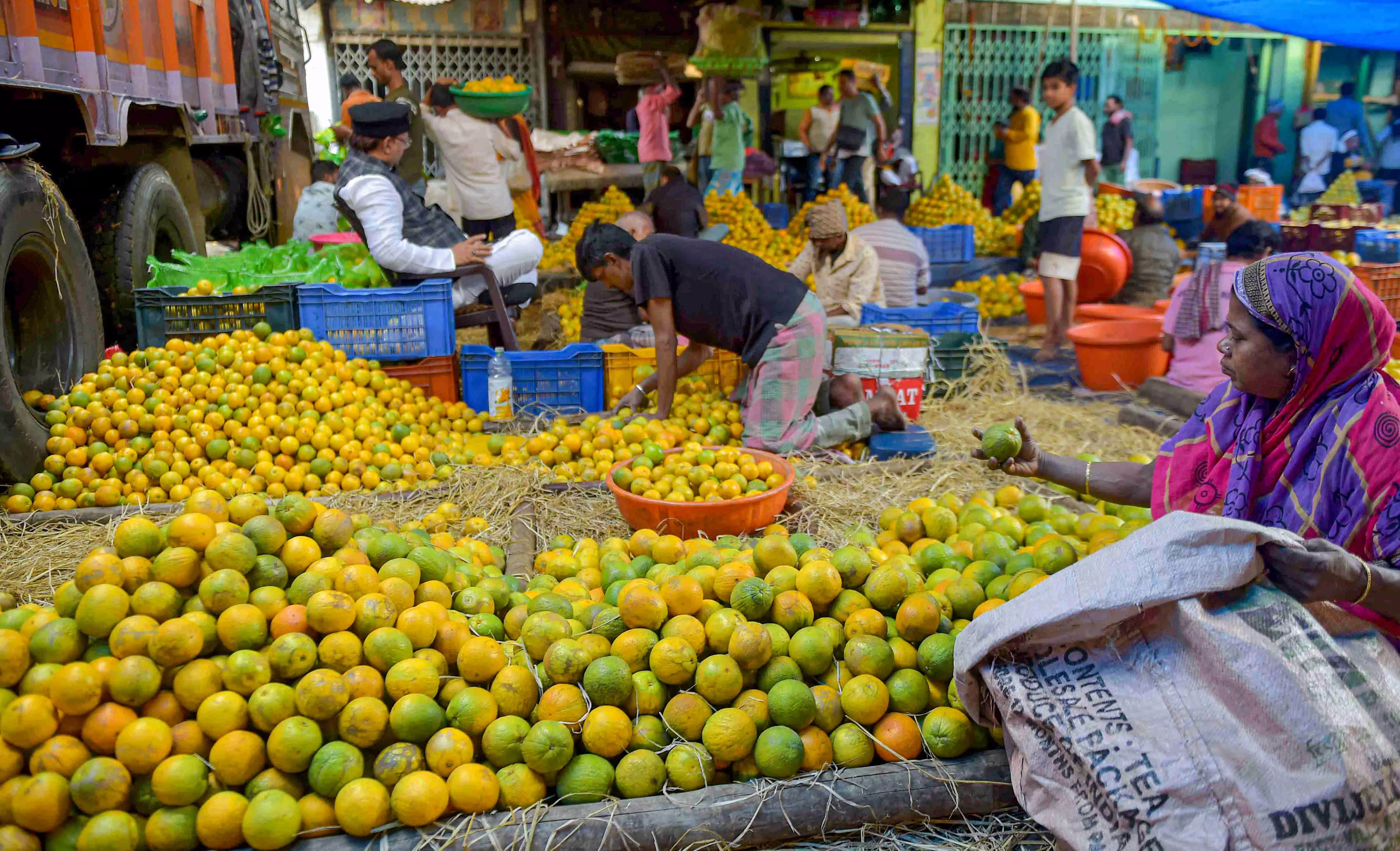 Wholesale inflation climbs to 2.61% in May, food costs increase