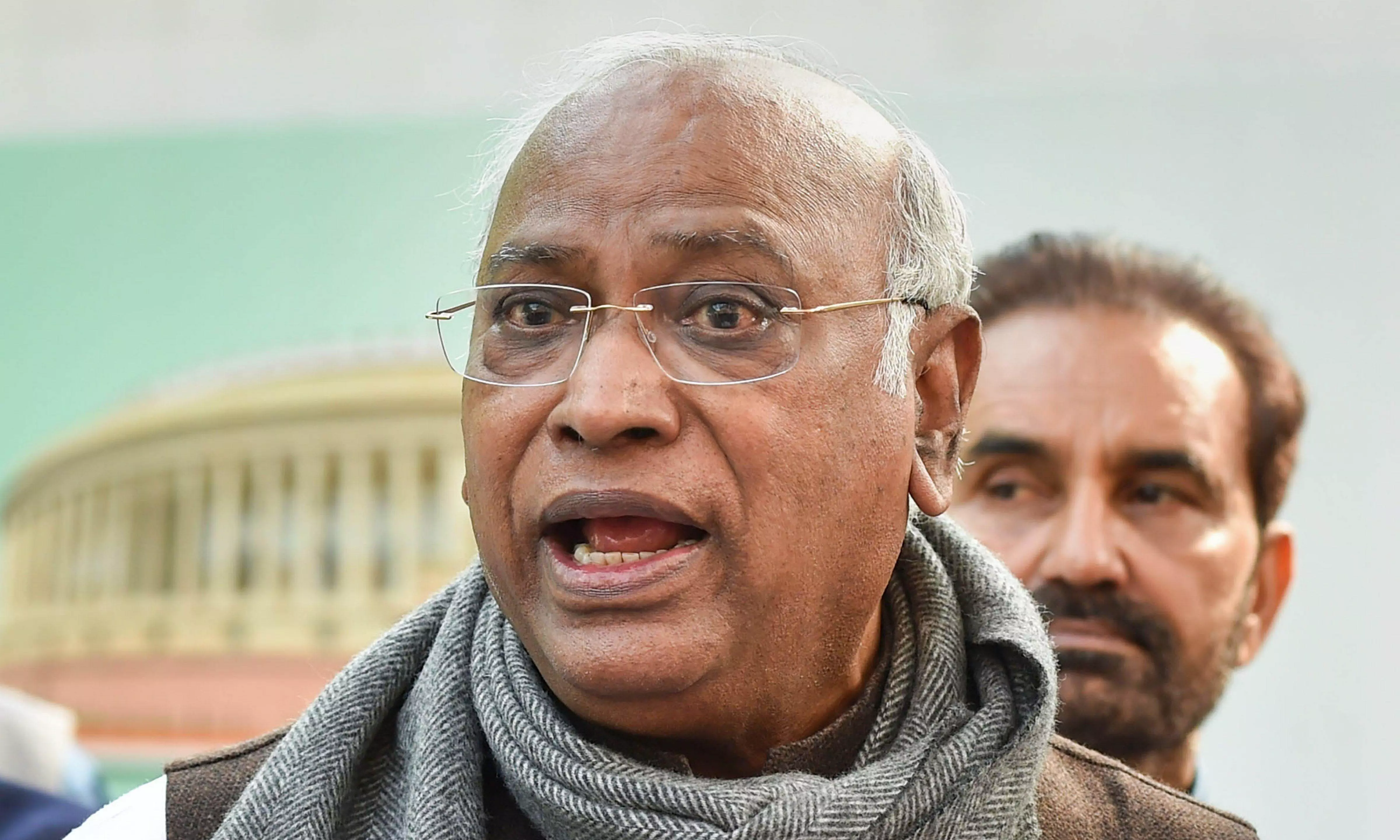Utter mismanagement of railway ministry: Kharge on West Bengal train accident