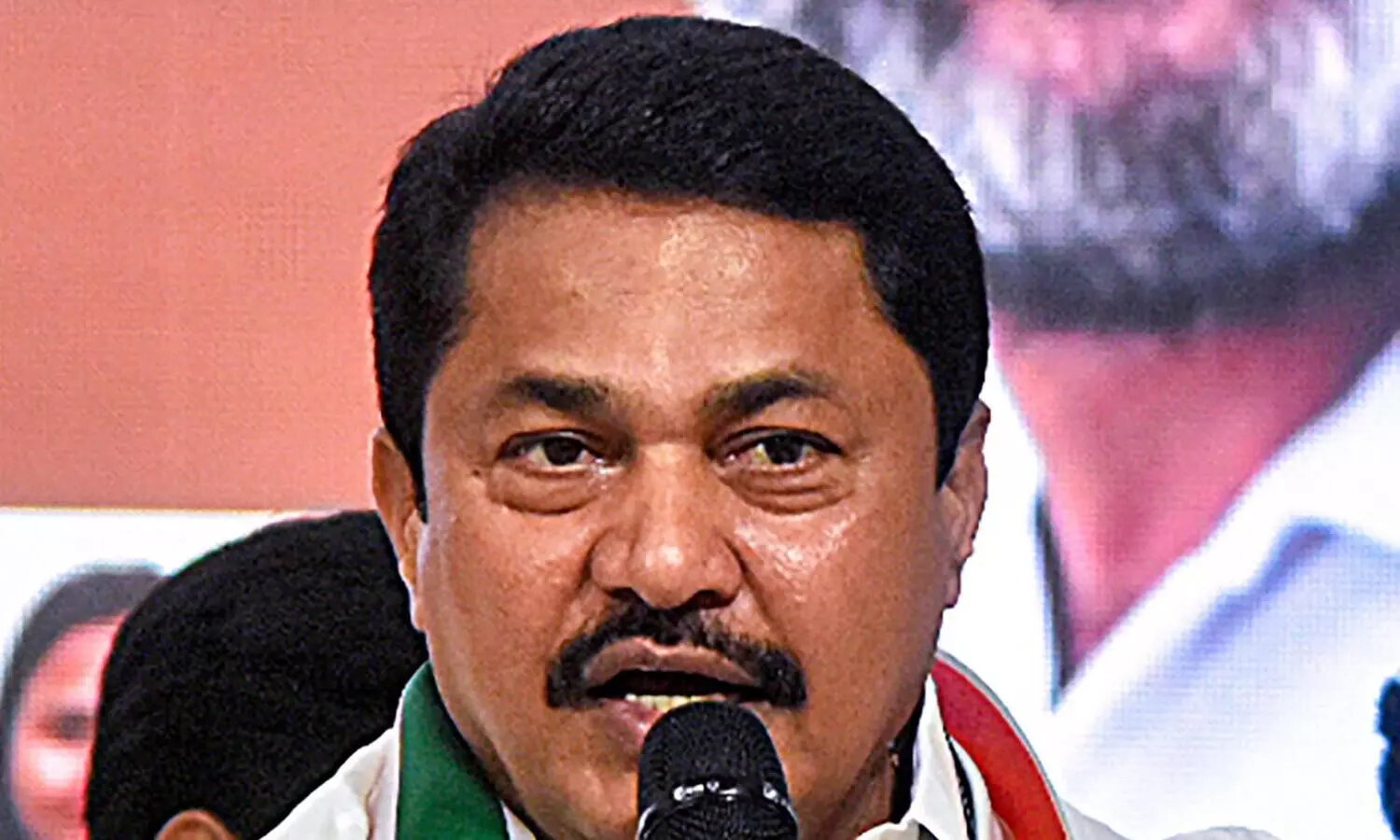 Video of worker washing Maharashtra Cong Chief Patoles feet sparks row