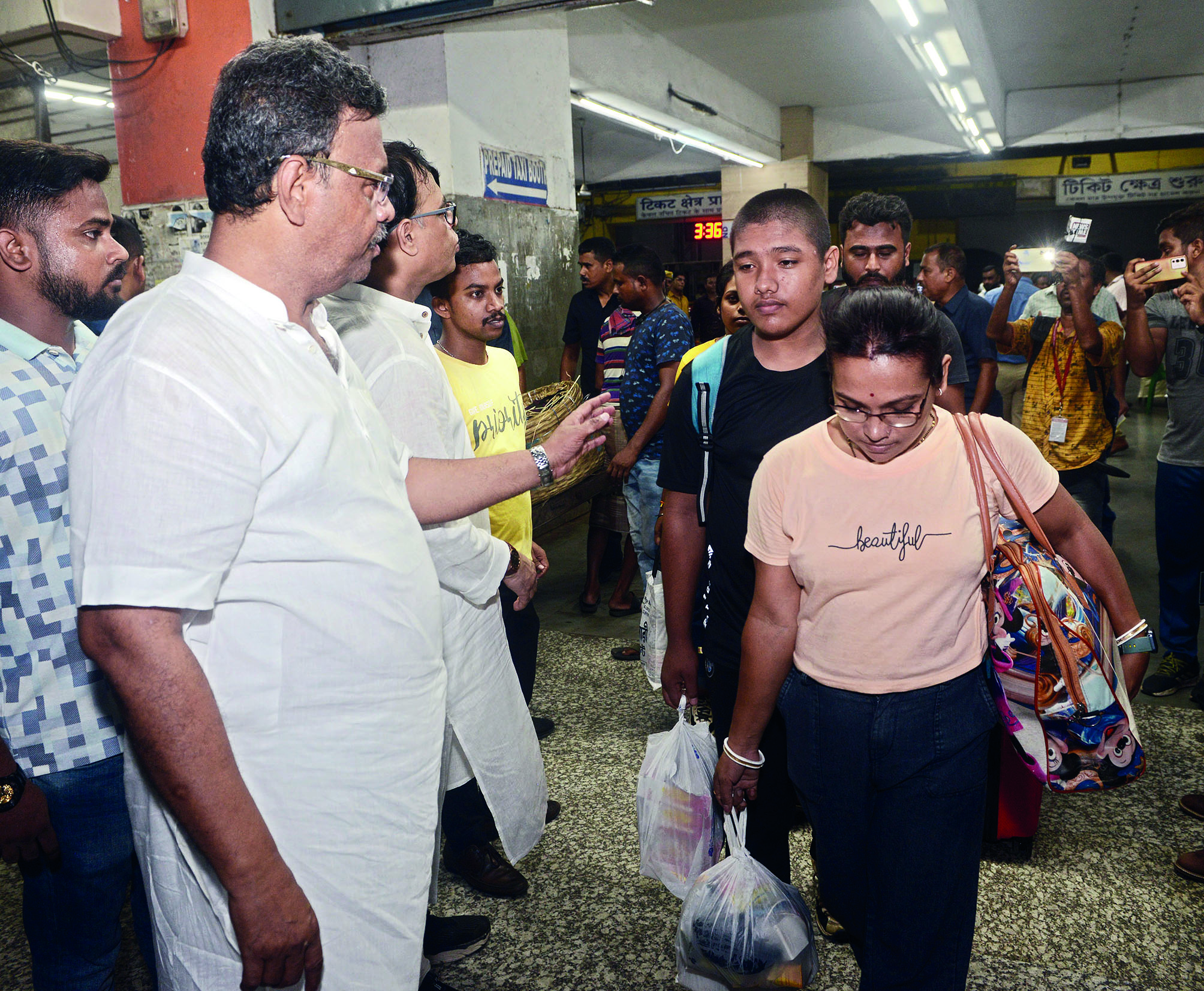 Kanchanjungha Express passengers’  ordeal ends as train reaches Sealdah