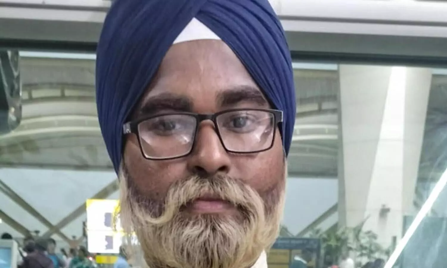 24 year old impersonator posing as senior citizen nabbed at Delhi airport