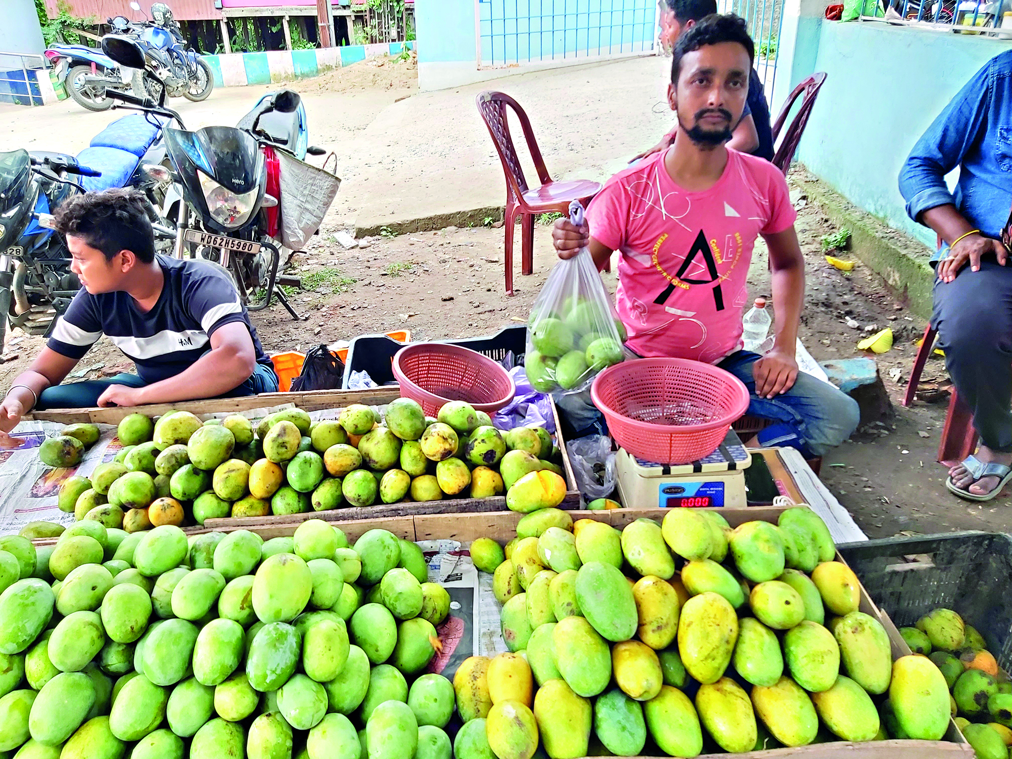 Mango market relocates to Balurghat Municipality parking lot