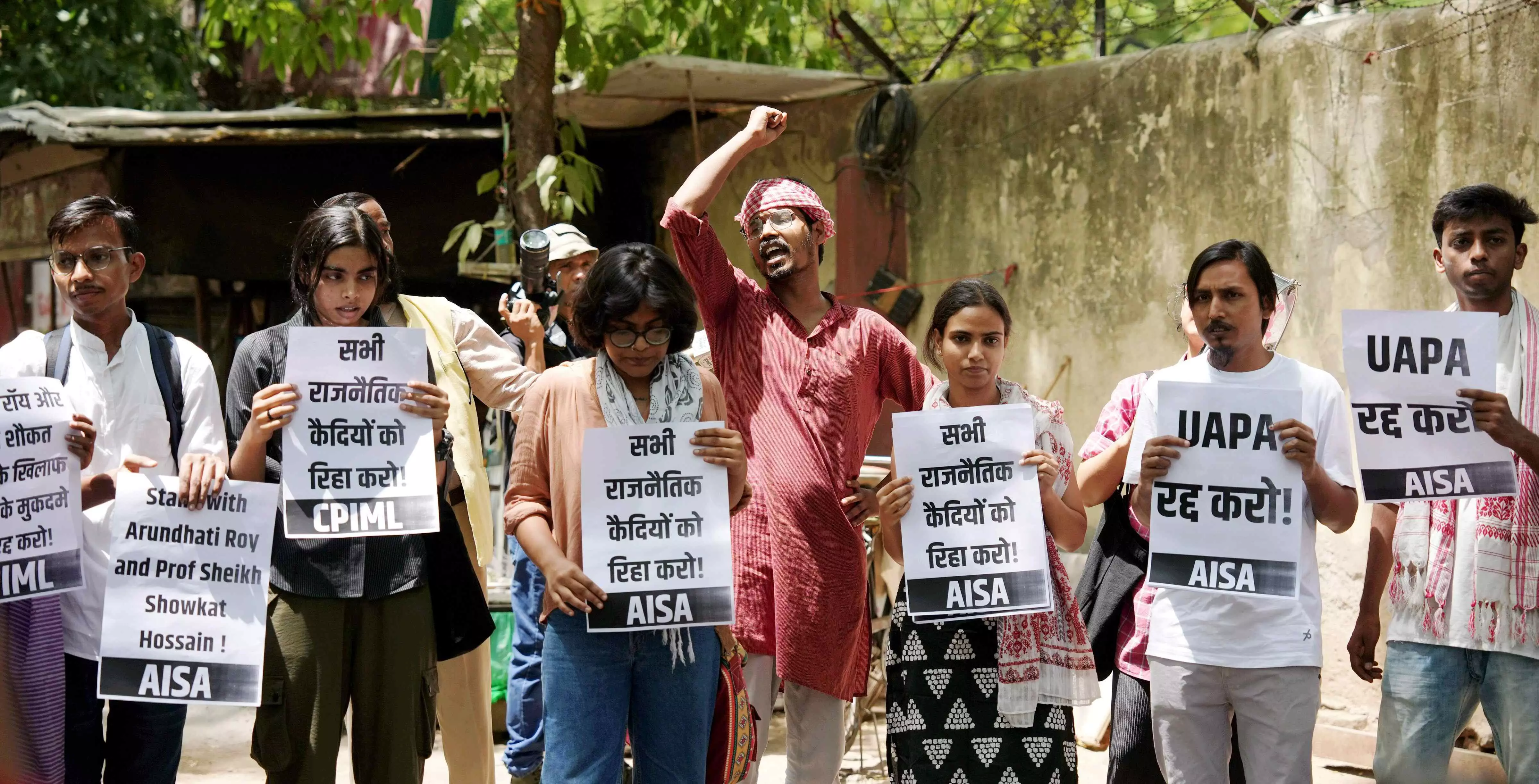 Protest at Jantar Mantar over UAPA prosecution of Arundhati Roy Protest at Jantar Mantar over UAPA prosecution of Arundhati Roy