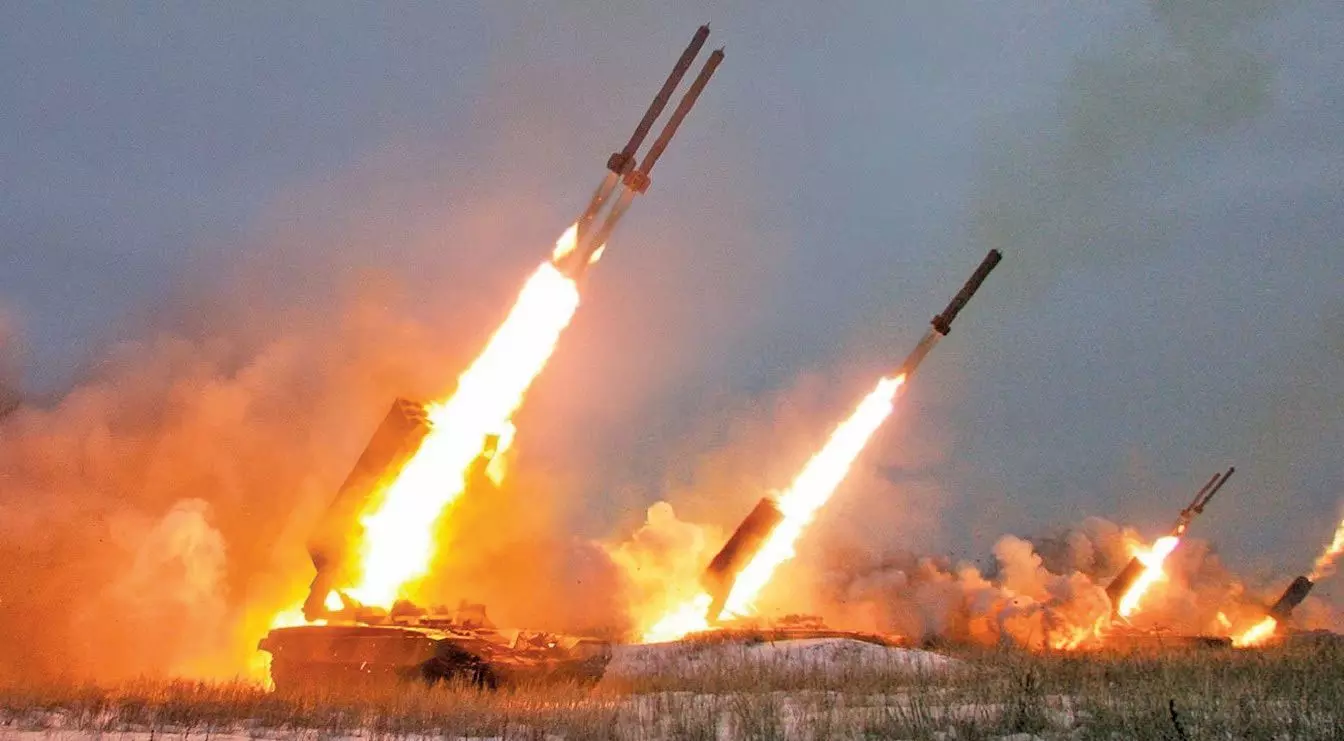 Russia launches a new barrage of missiles on Ukrainian energy facilities, 2 dead Russia launches a new barrage of missiles on Ukrainian energy facilities, 2 dead