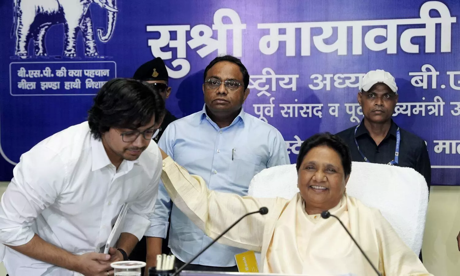 Mayawati declares nephew successor again, revokes earlier decision