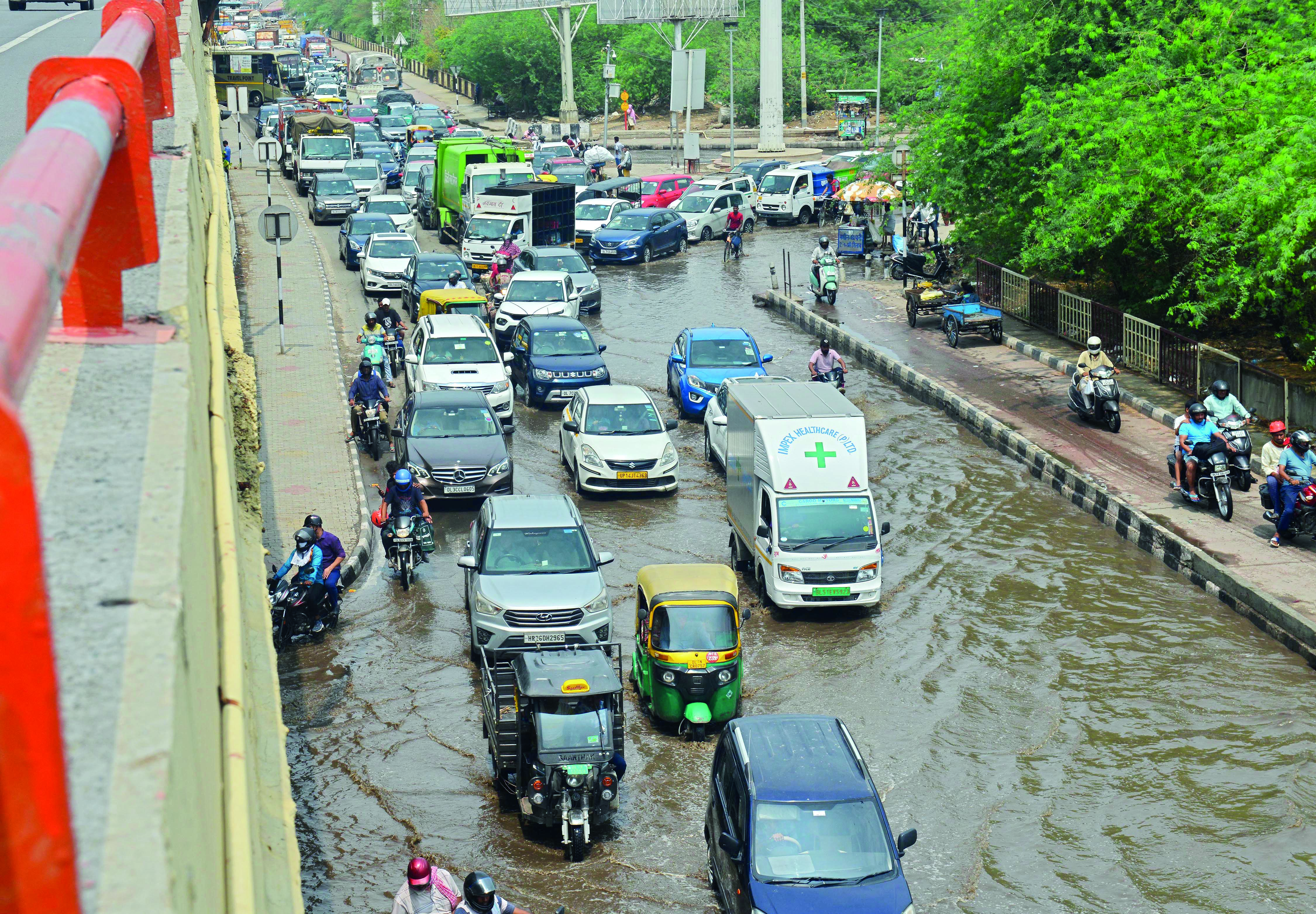 Traffic hit in Delhi due to rains, waterlogging reported in many parts