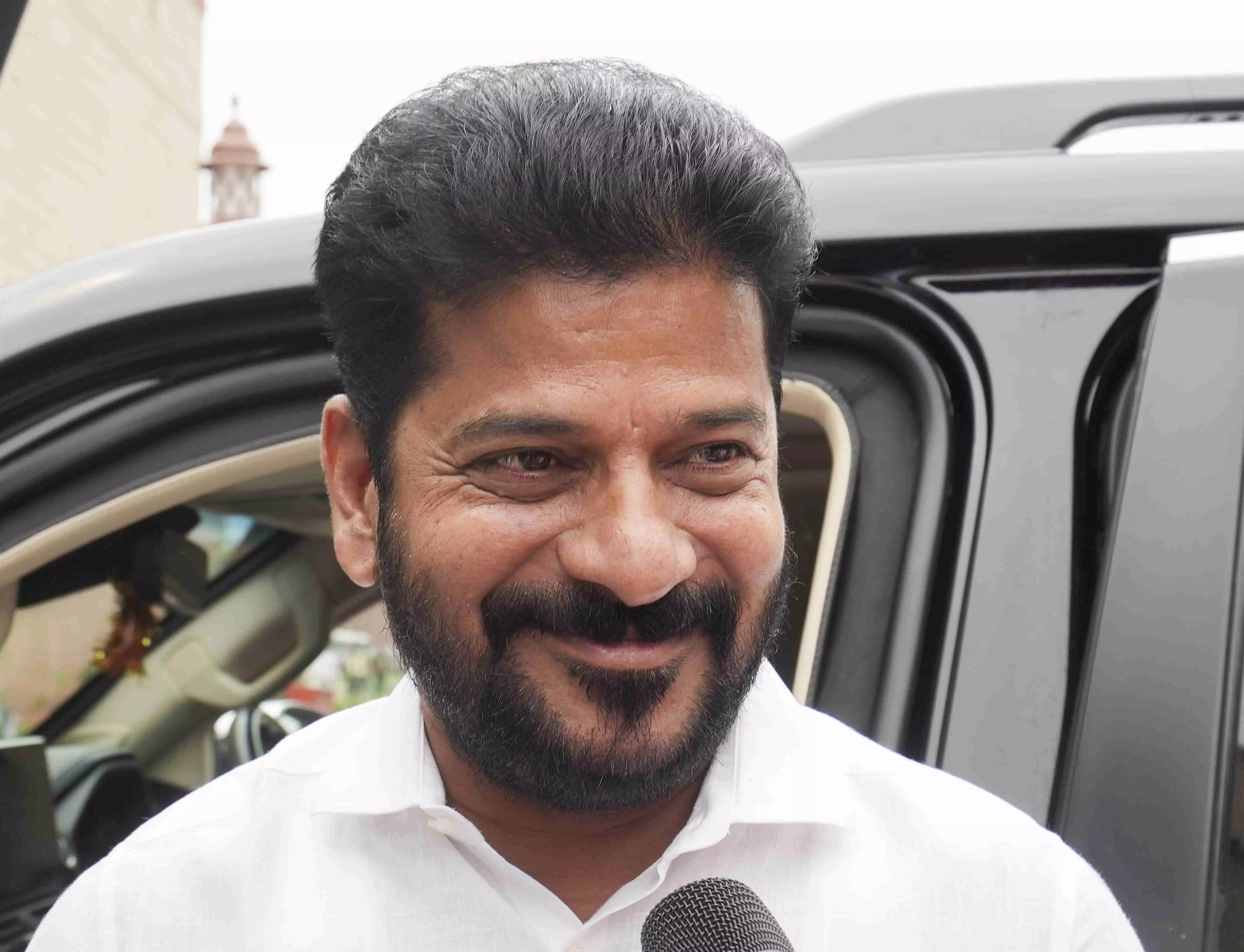 Revanth Reddy urges party to appoint new head for Telangana Congress unit Revanth Reddy urges party to appoint new head for Telangana Congress unit