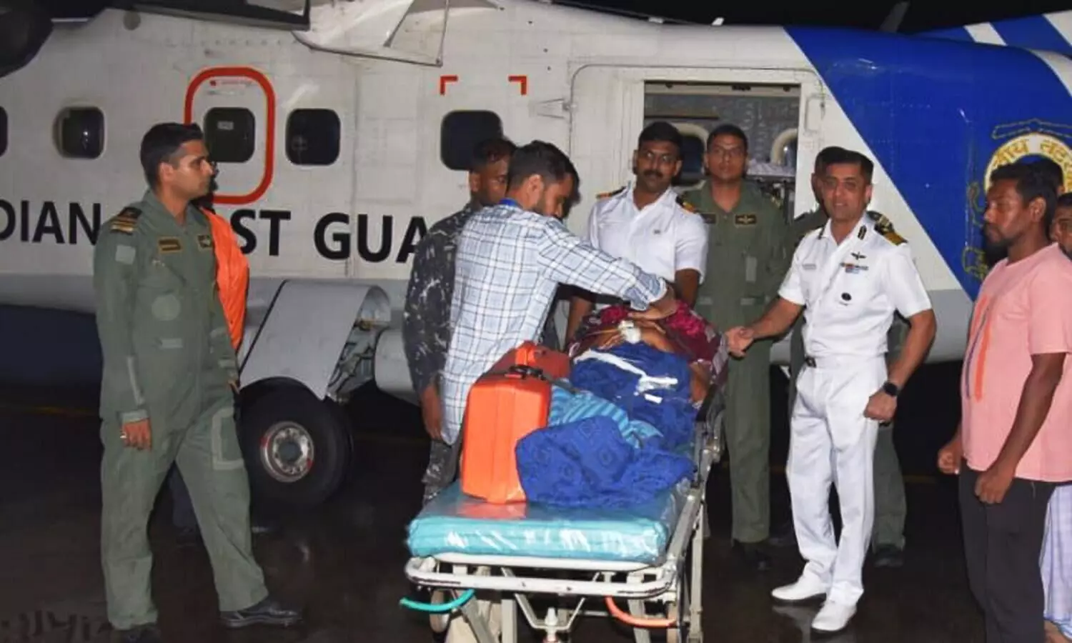 Navy, Coast Guard evacuate critically-ill patients from Agatti to Kochi in challenging weather