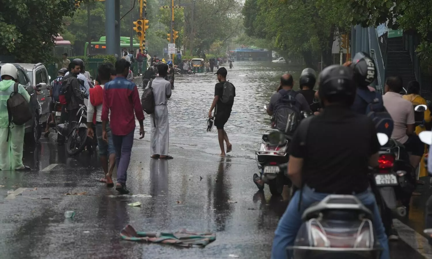 Delhi govt to hold emergency meeting on heavy rain, waterlogging in city