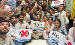 Navigating turmoil & trauma Navigating turmoil & trauma