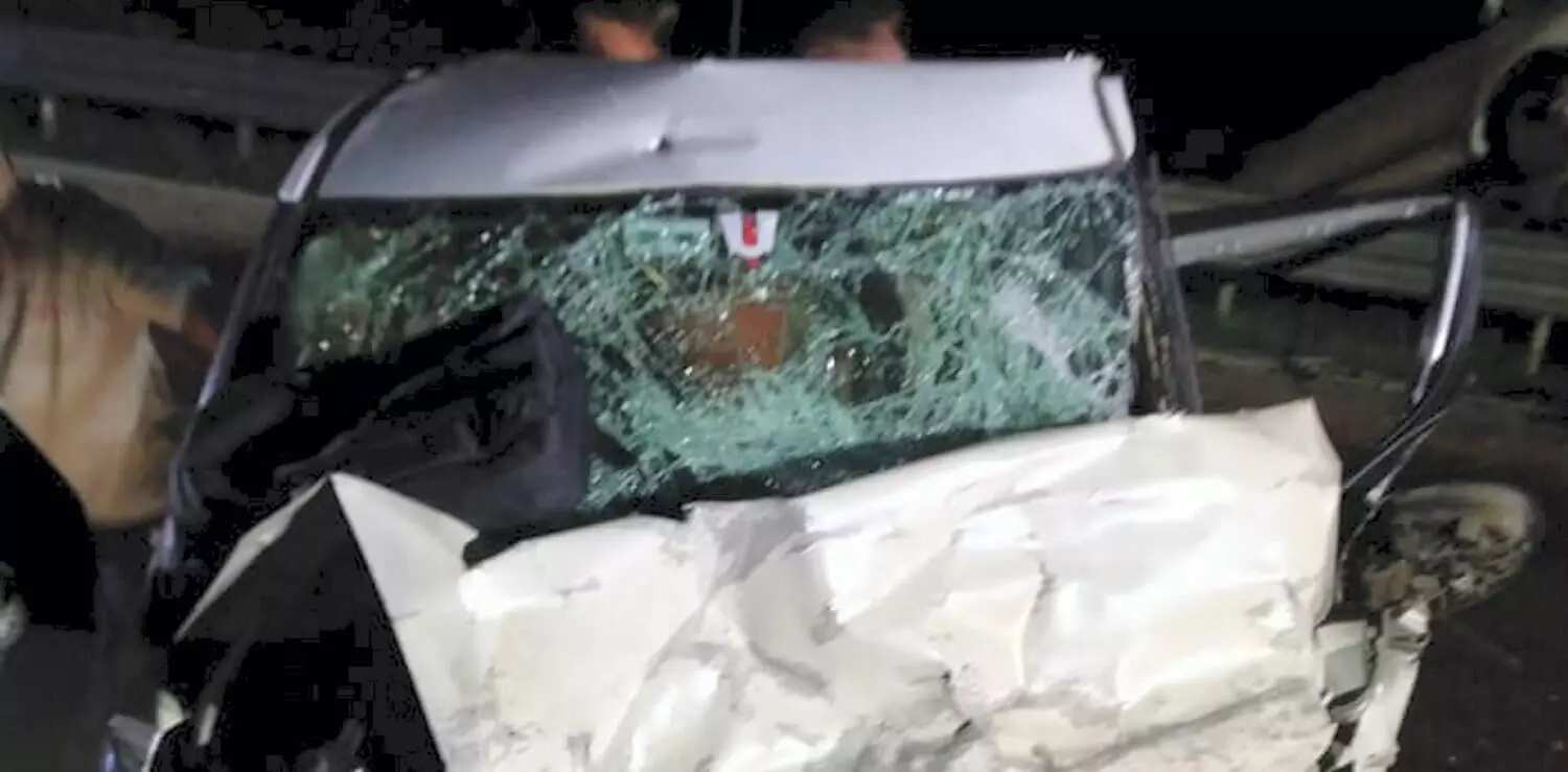 7 dead, 3 injured as two vehicles collide on Samruddhi Expressway 7 dead, 3 injured as two vehicles collide on Samruddhi Expressway