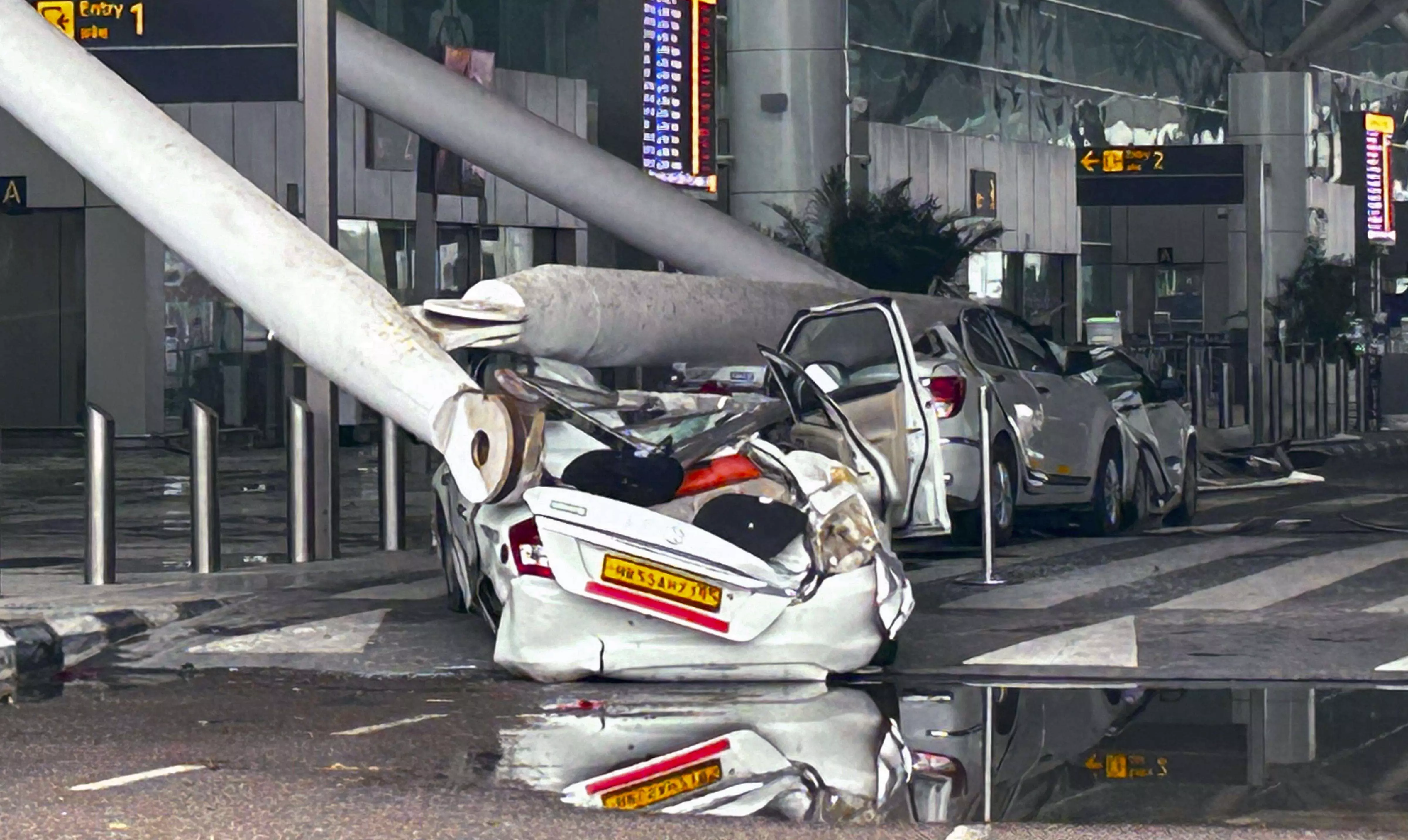 Family of Delhi airport canopy collapse victim considers legal action post cremation Family of Delhi airport canopy collapse victim considers legal action post cremation