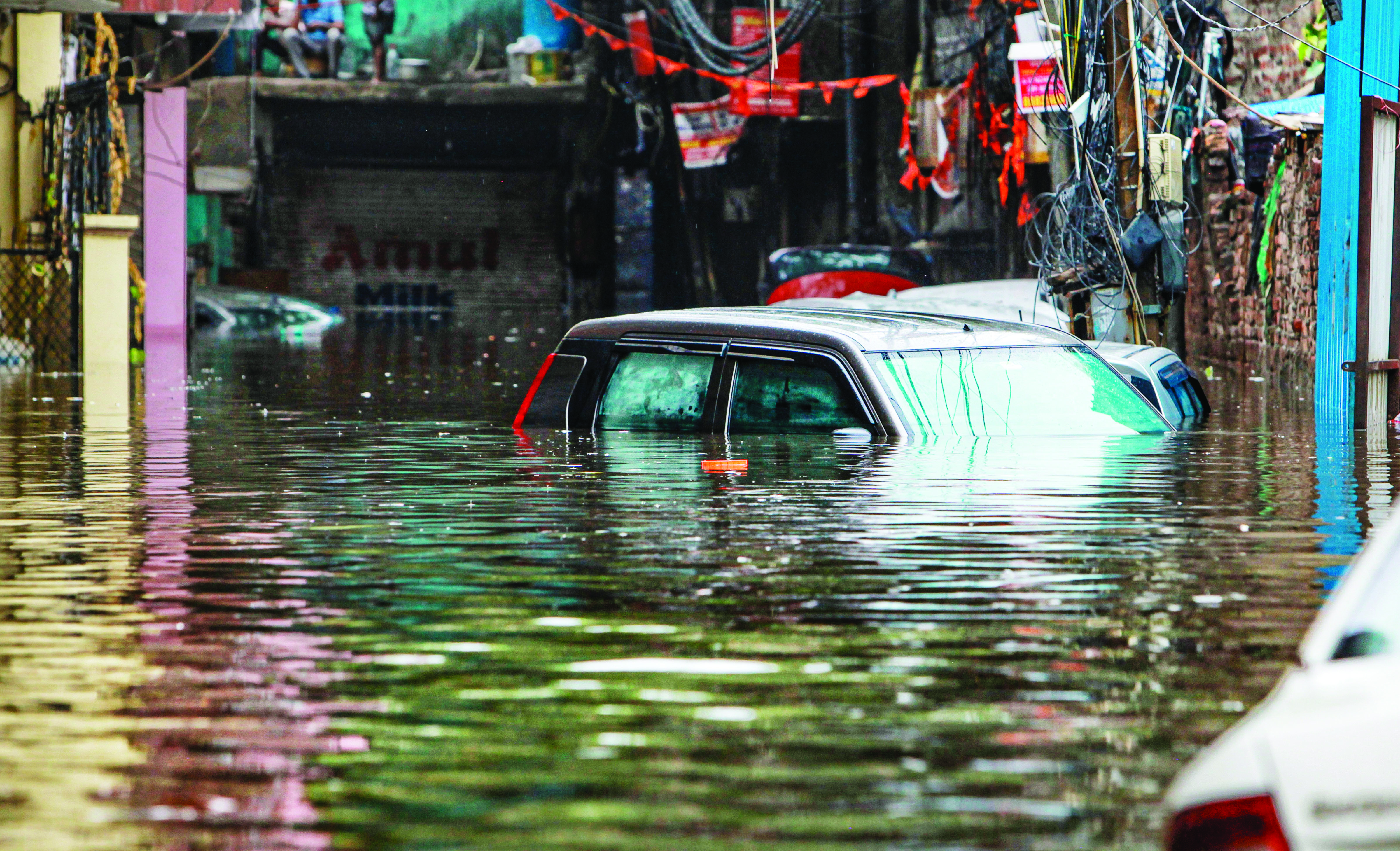 ‘Rs 10L compensation for kin of those who drowned due to rain’