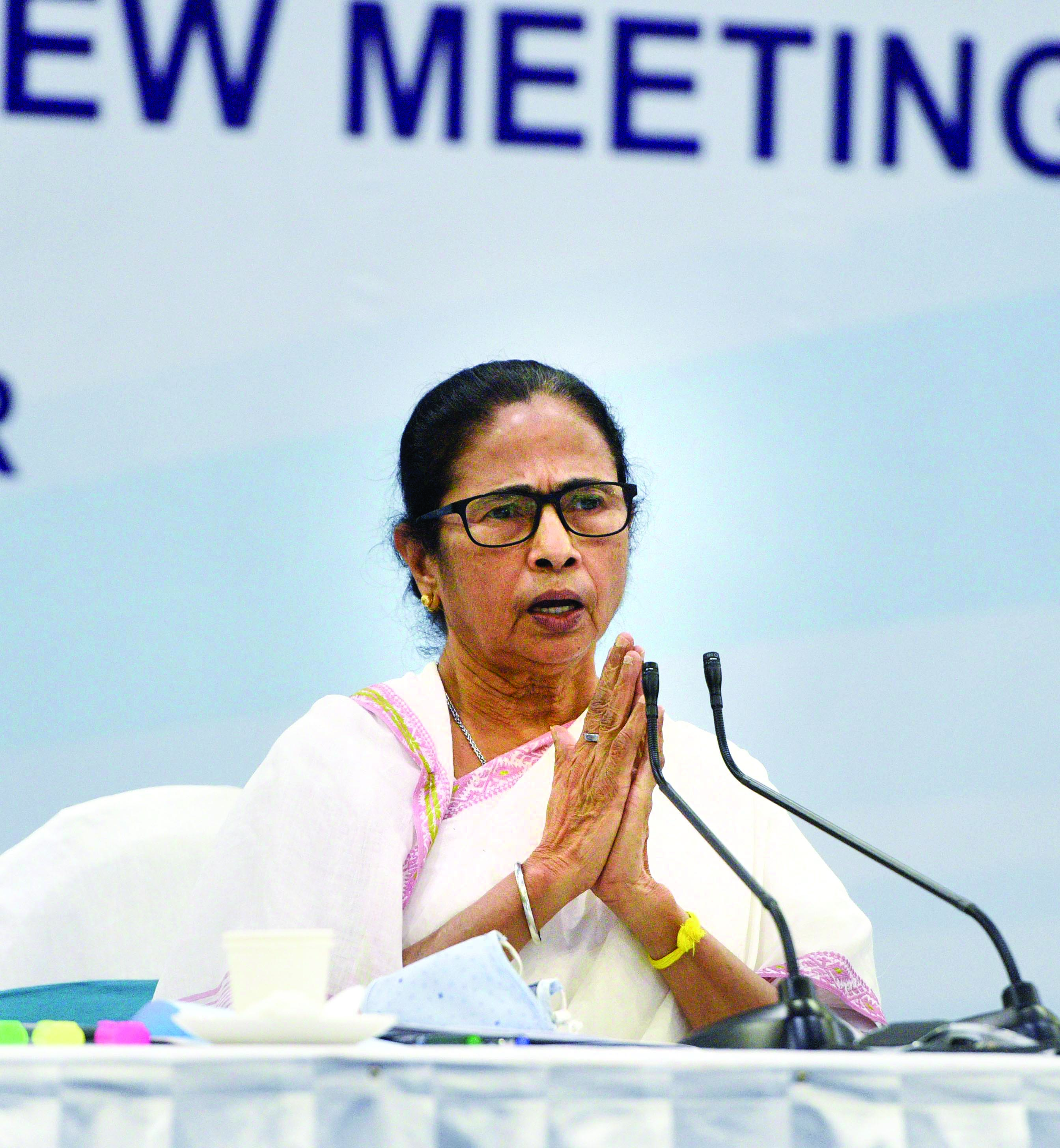 Mamata condoles deaths